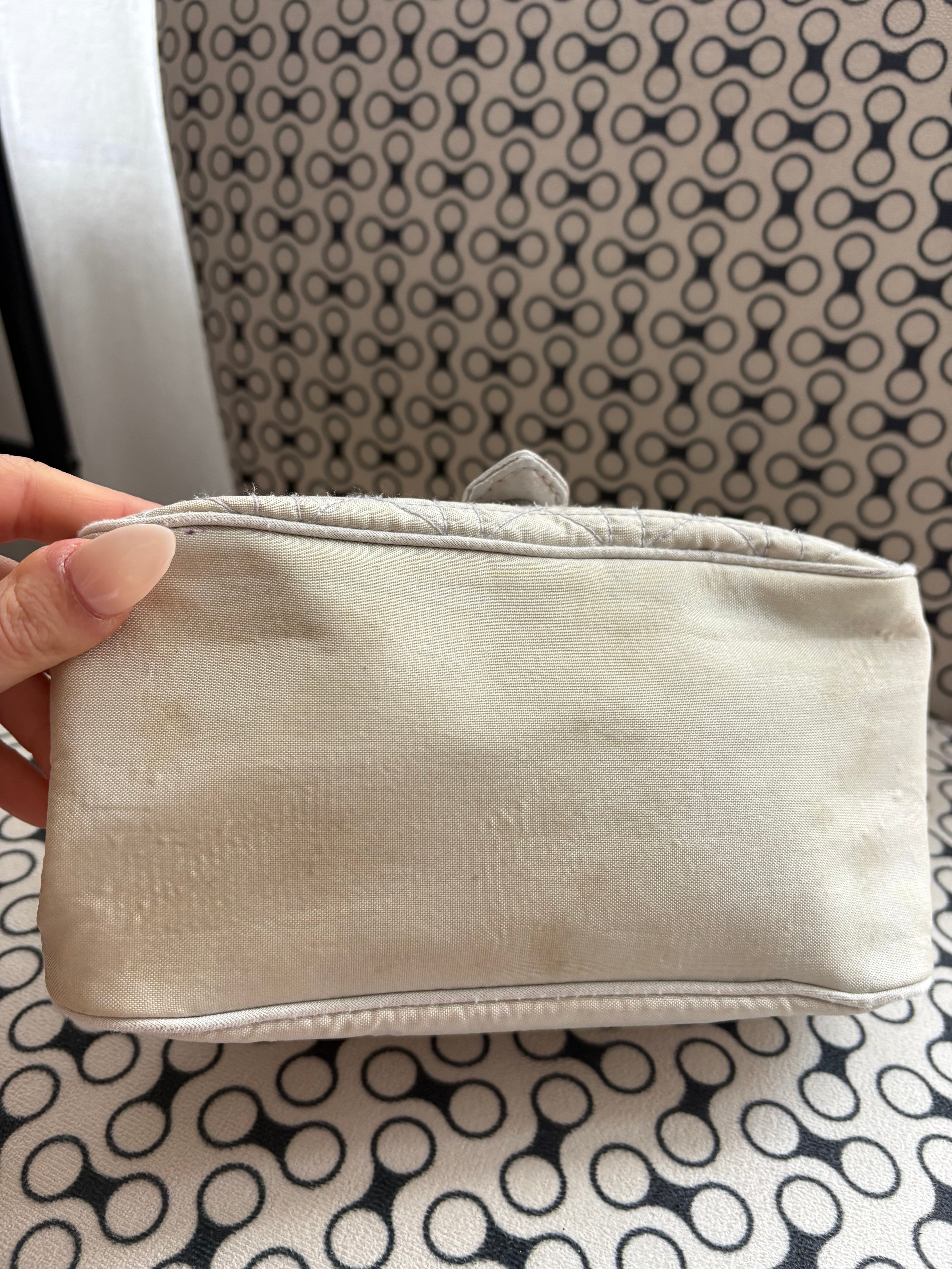Dior D buckle white Monsieur Parfums pouch