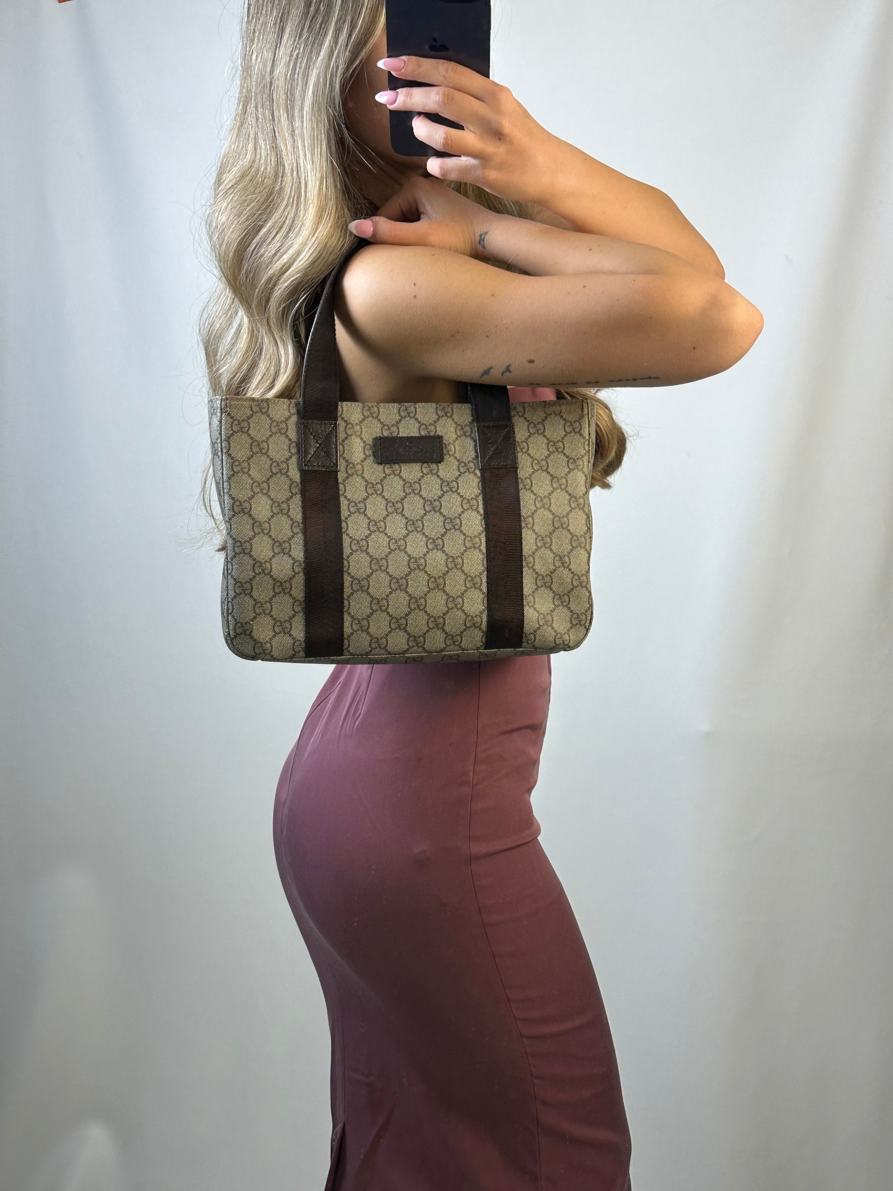 Gucci GG supreme leather bag