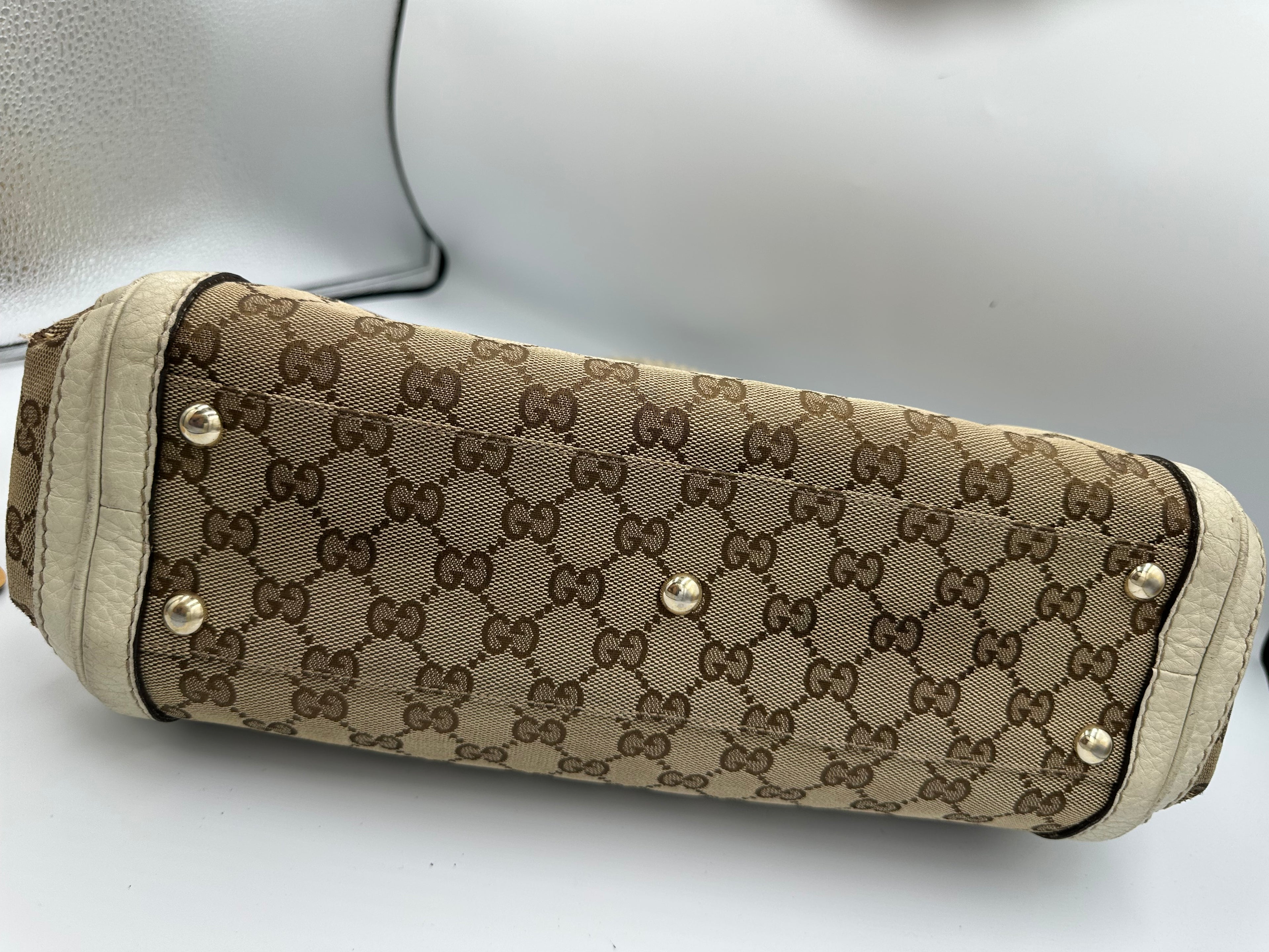 Rare Gucci Small GG Canvas Bella Satchel in beige and cream