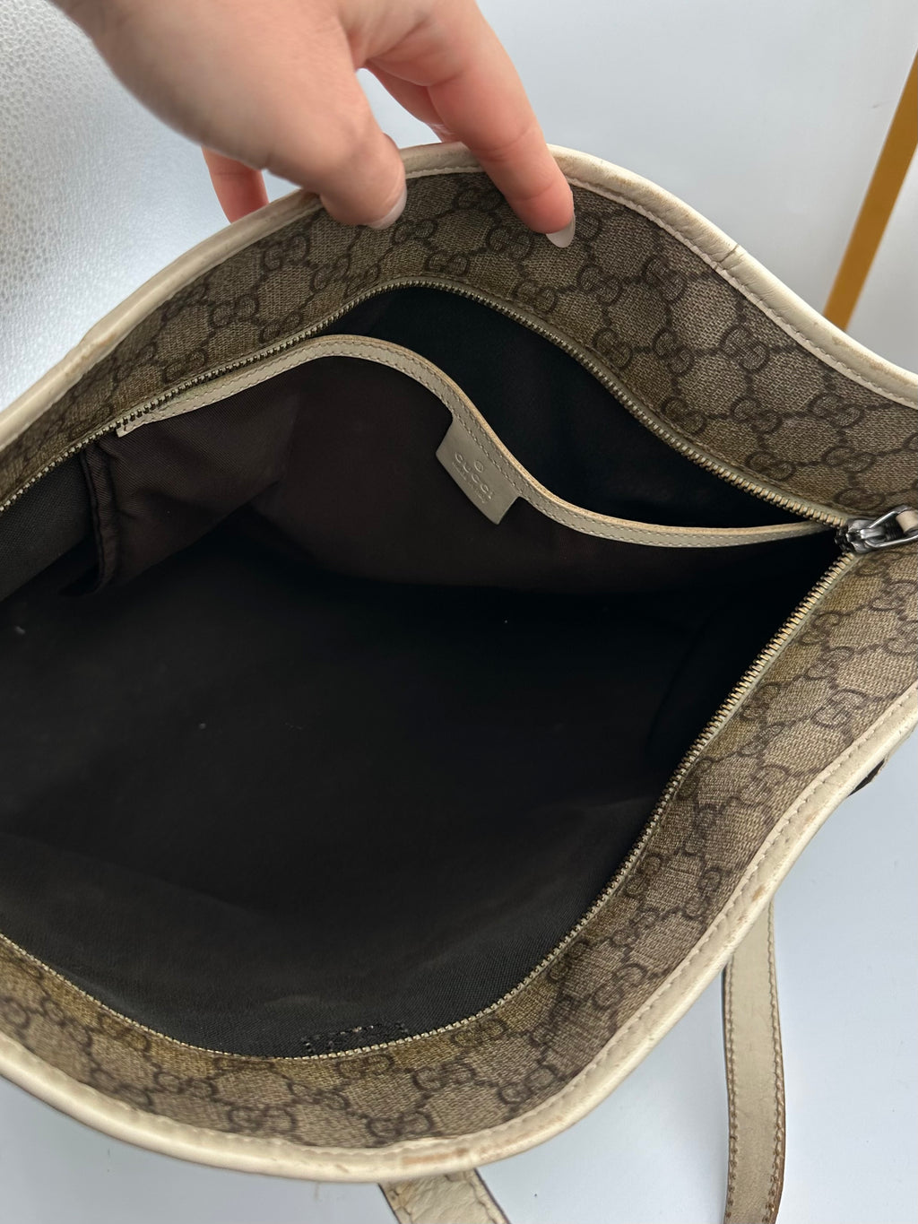 Gucci GG supreme leather tote bag