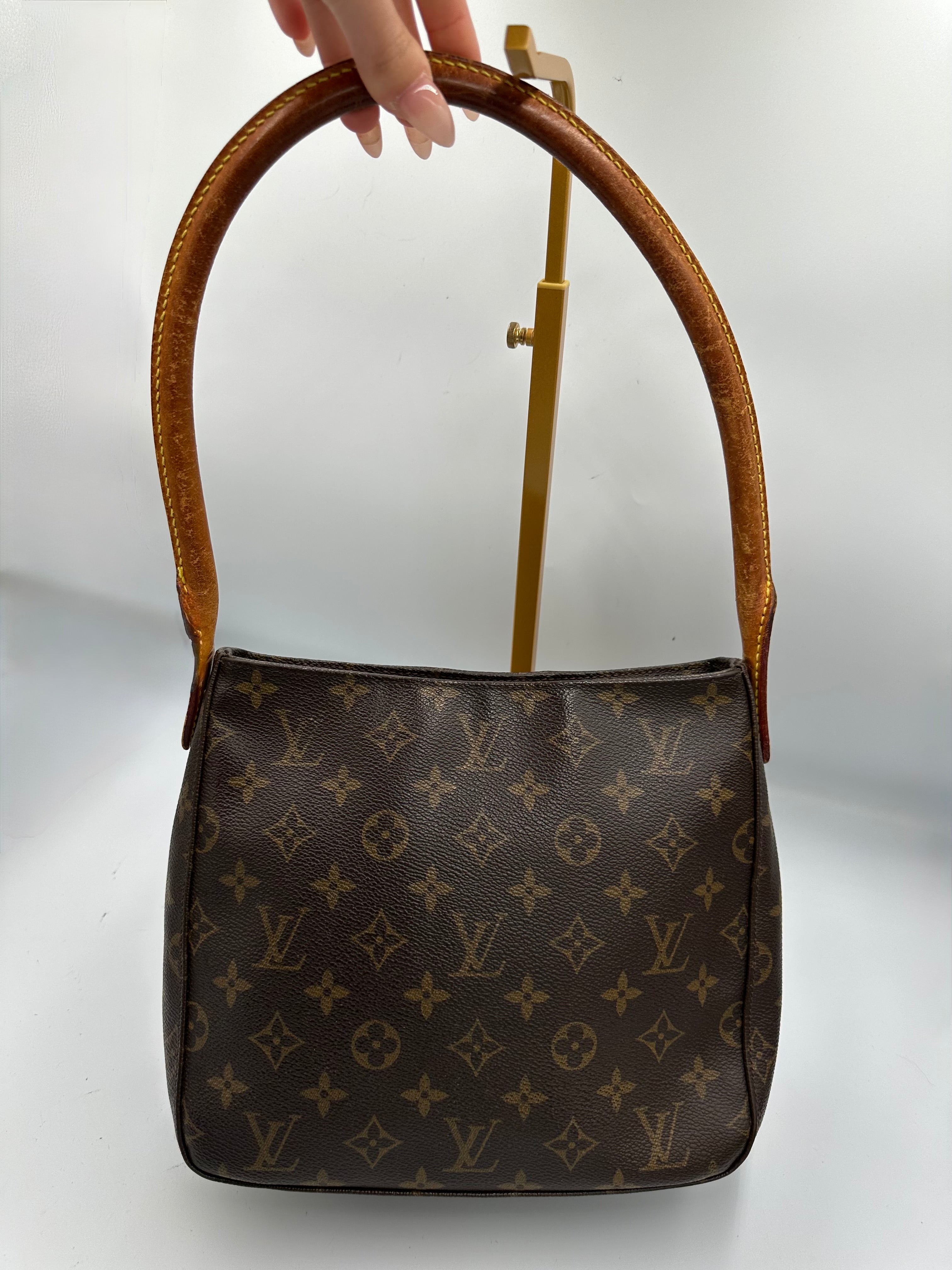 Louis Vuitton 1999 leather Monogram Looping Bag