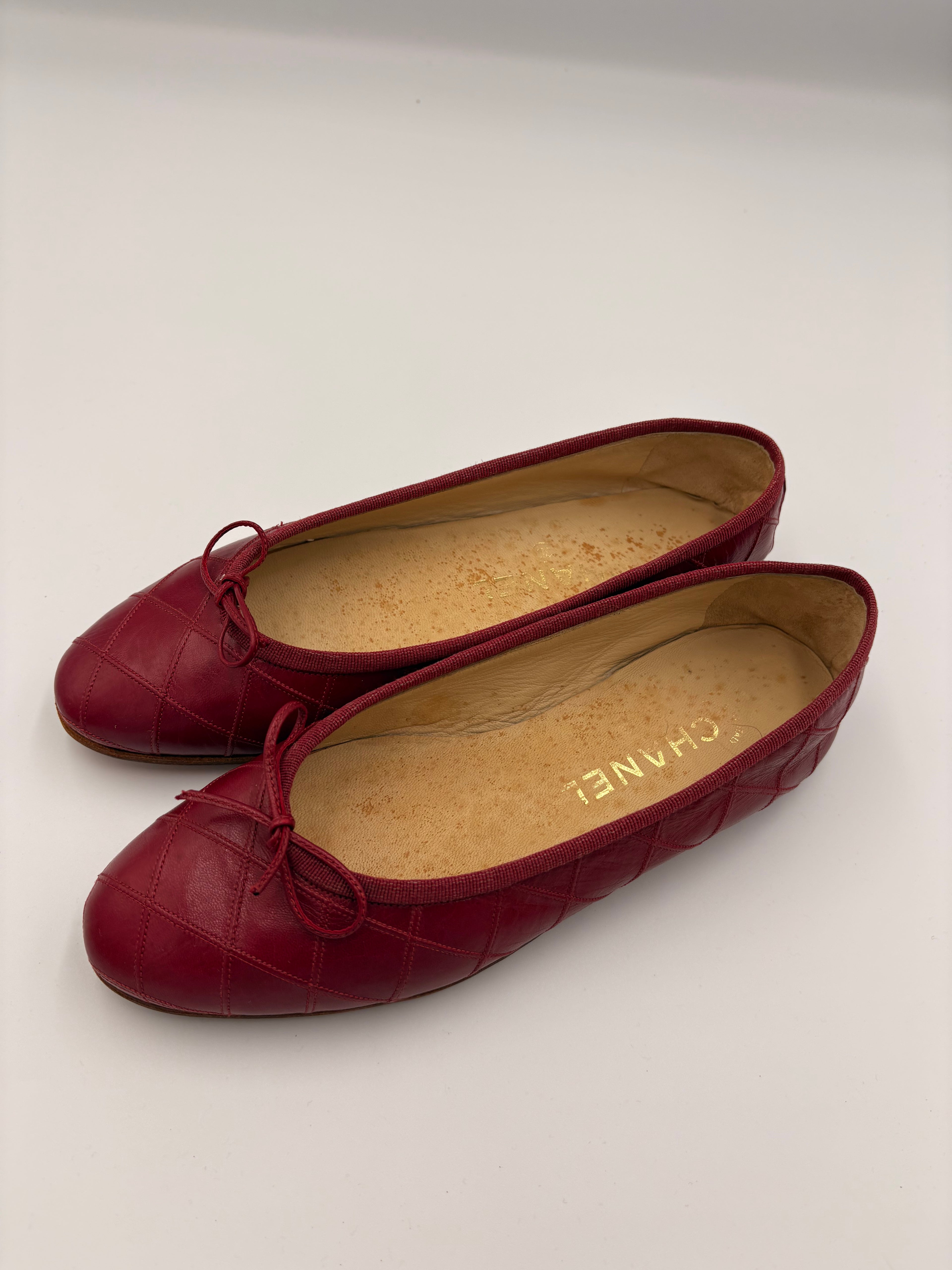 Chanel burgundy leather ballet flats