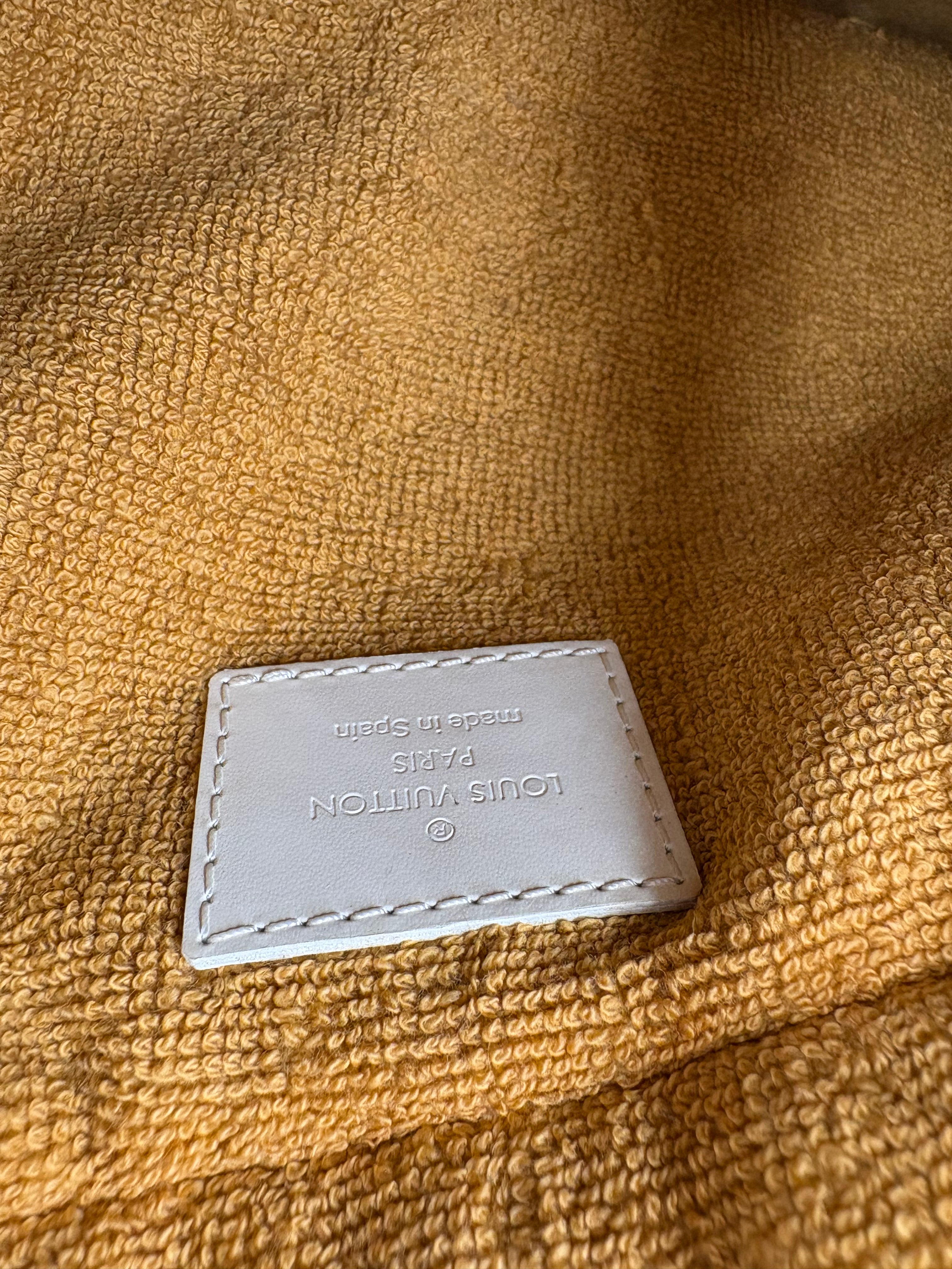 Louis Vuitton Epi Plage Lagoon Bay Tote Bag in beige