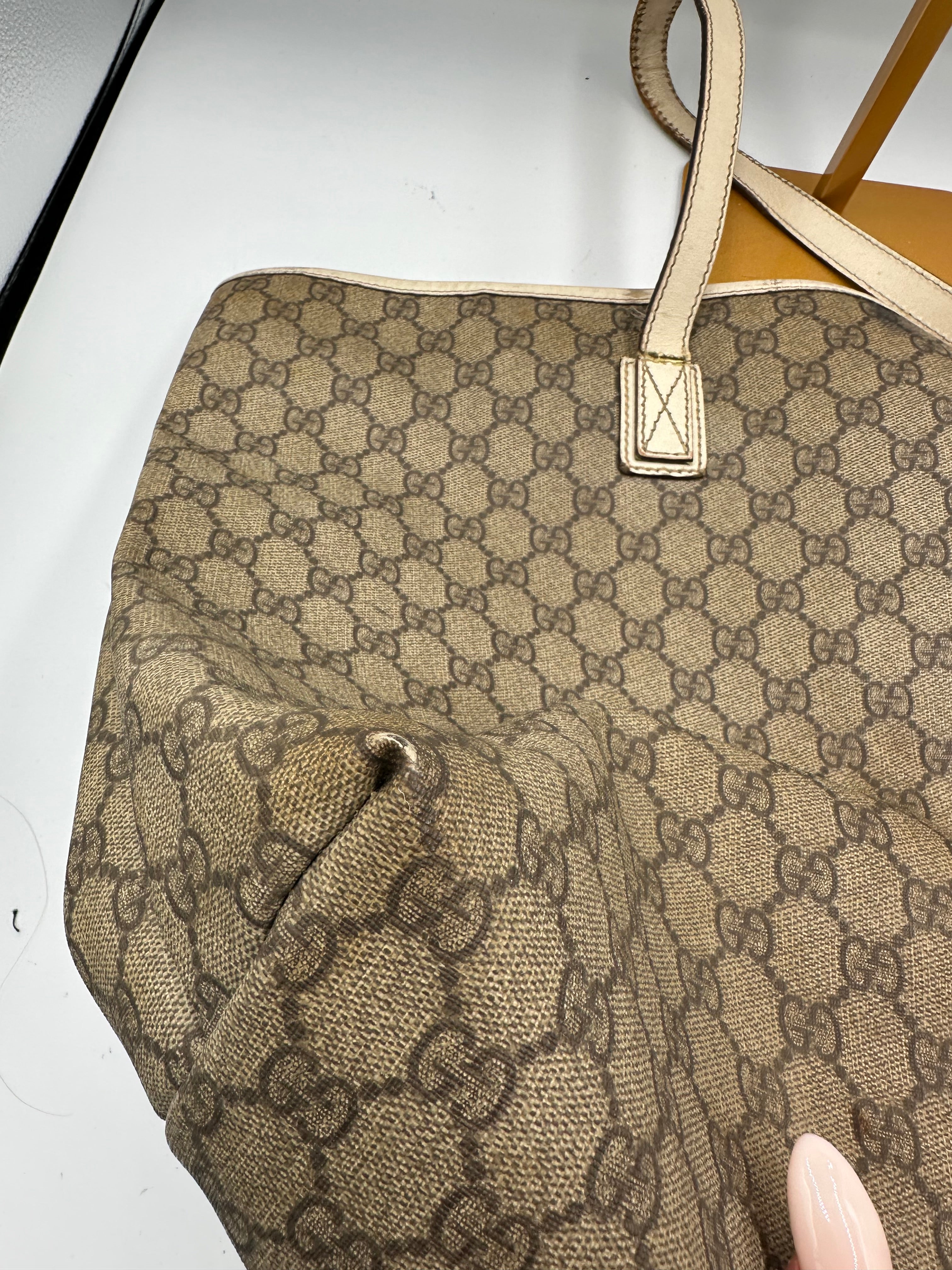 Gucci GG supreme leather tote bag
