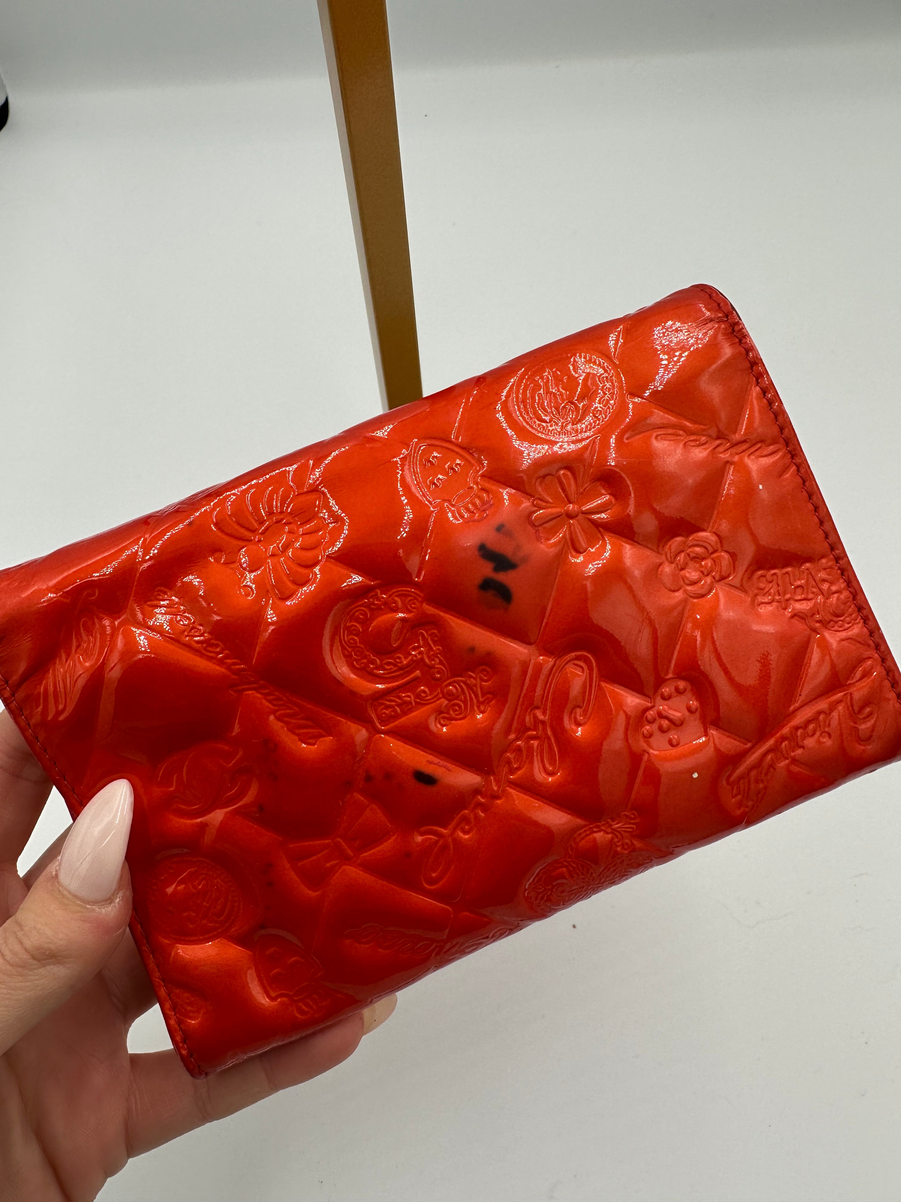 Chanel Icon Matlasse mademoiselle red patent wallet