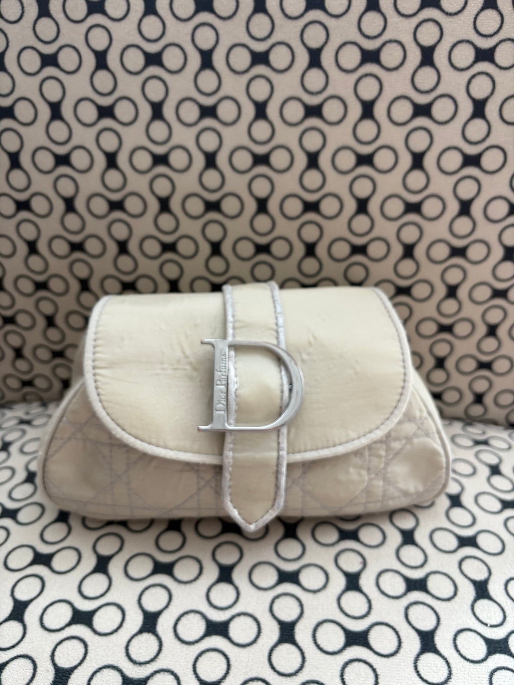 Dior D buckle white Monsieur Parfums pouch
