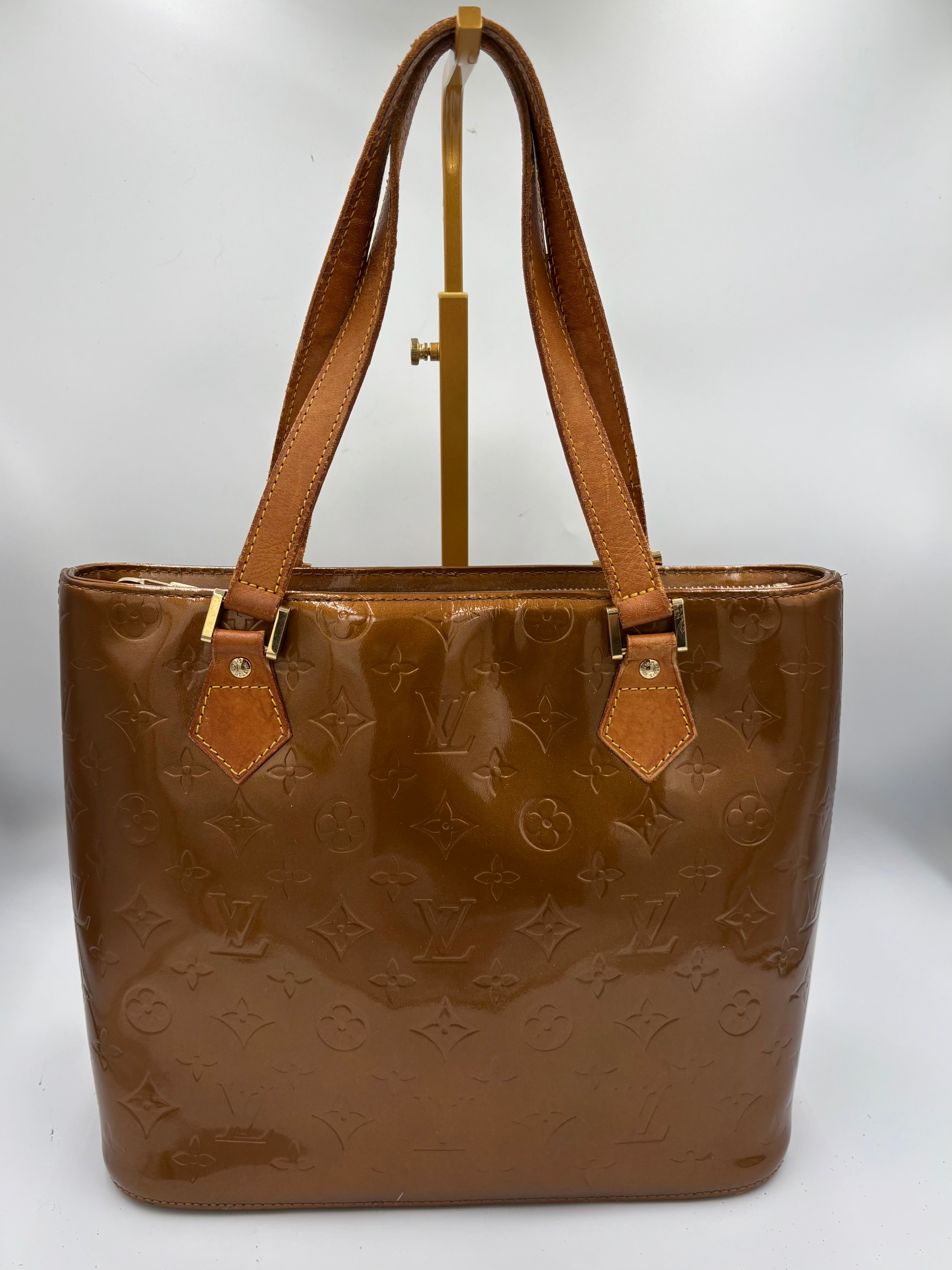 Louis Vuitton Monogram Vernis Houston in bronze