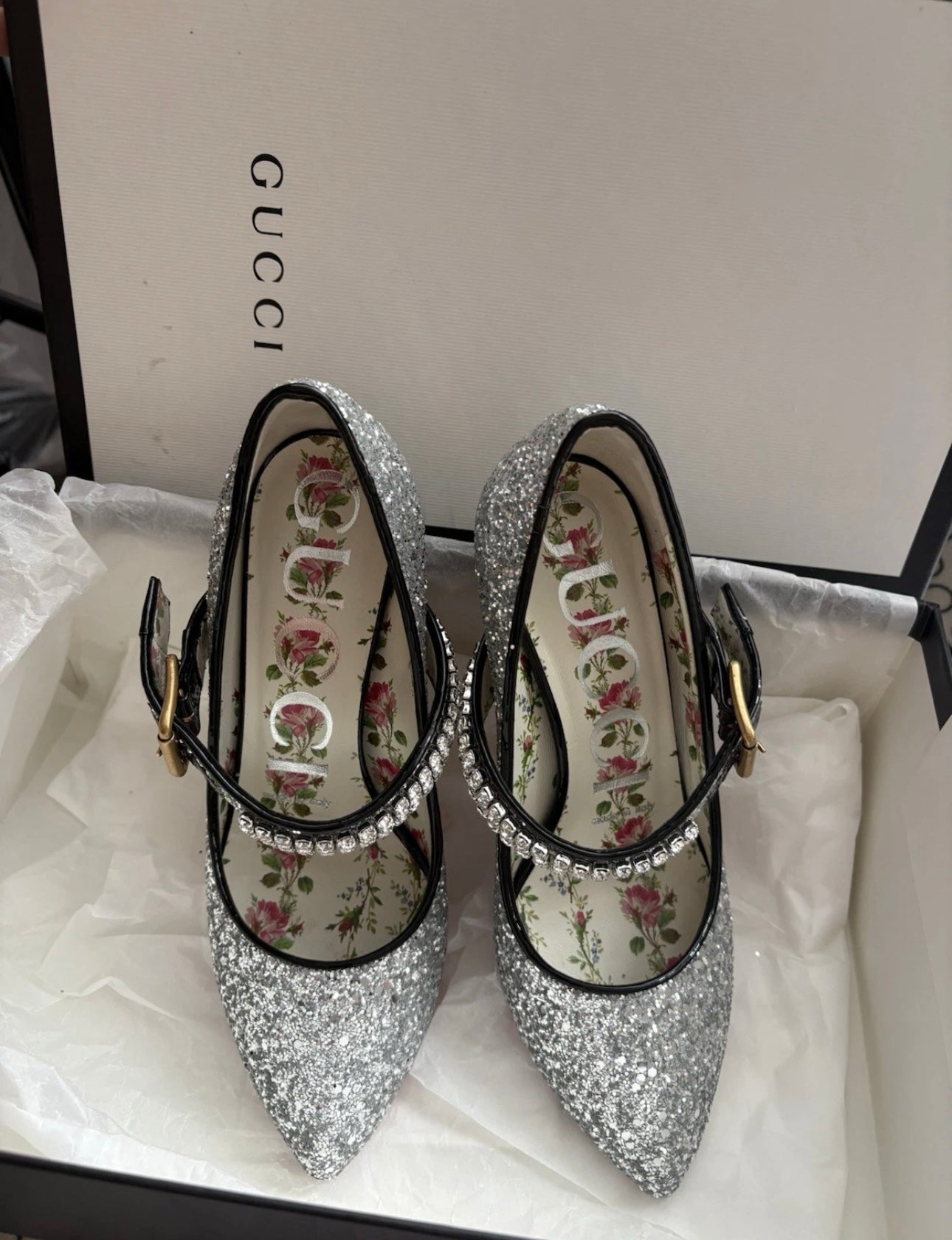 Rare Gucci Sylvie Glitter Mary Jane Heels in Silver Glitter with Pink Bottom