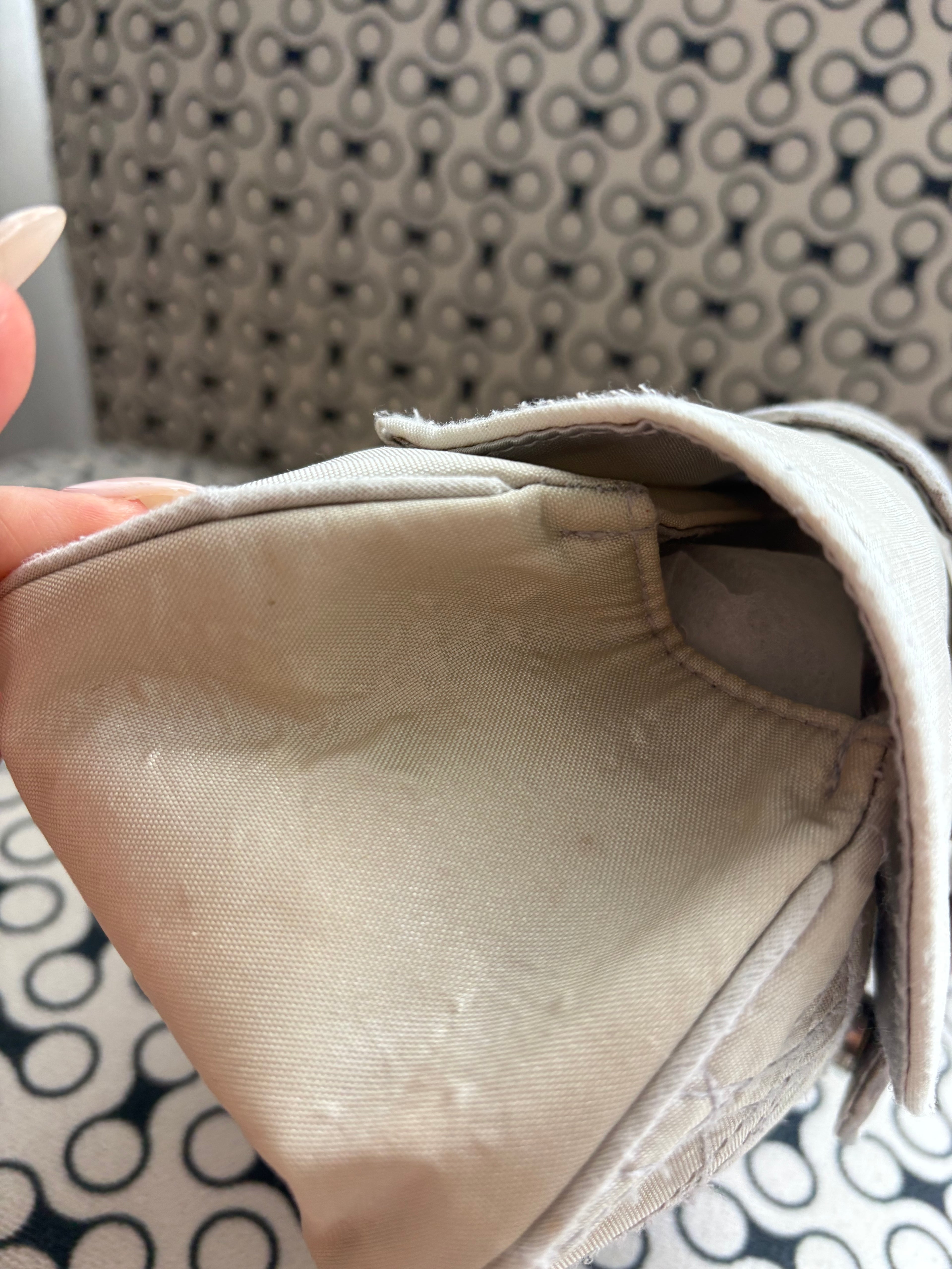 Dior D buckle white Monsieur Parfums pouch
