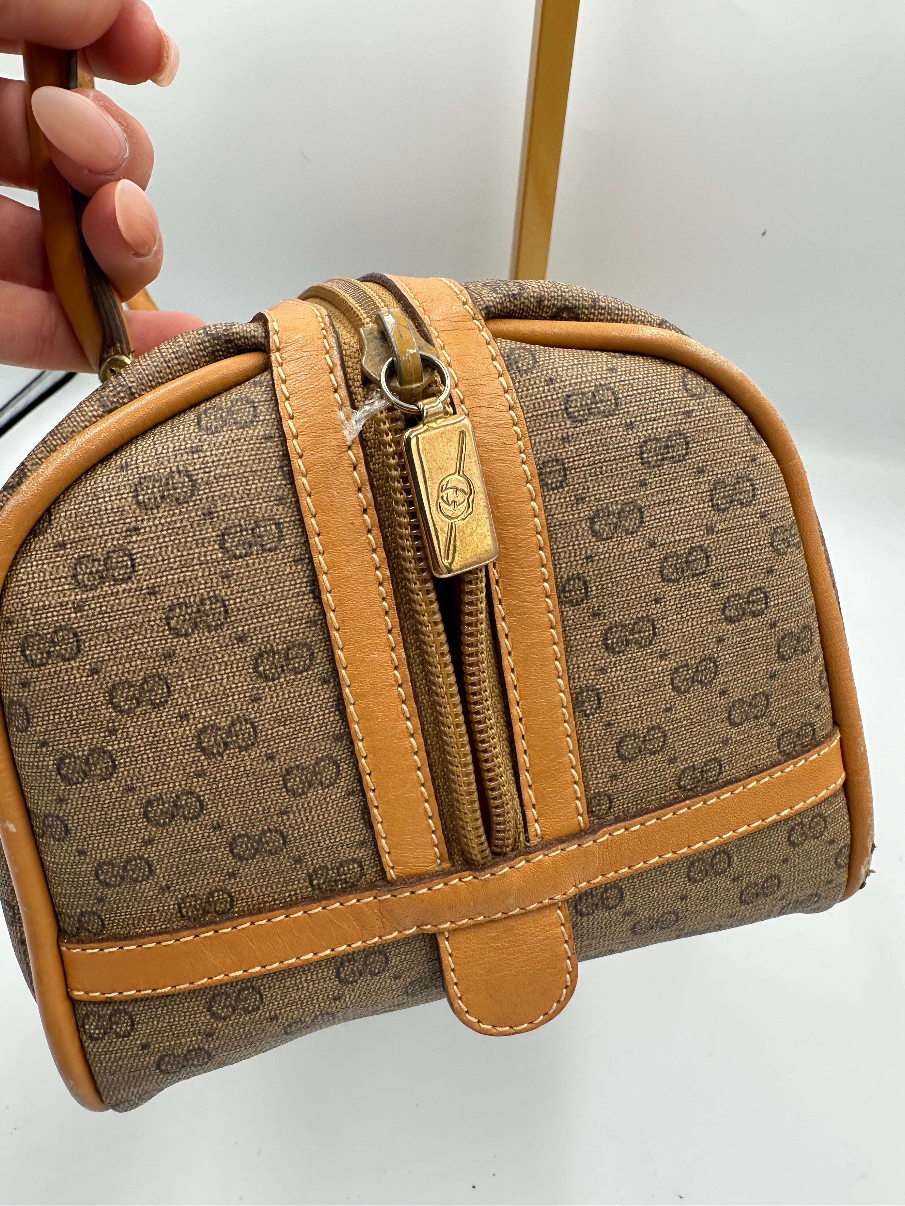 Vintage Gucci Micro GG Supreme boston handbag