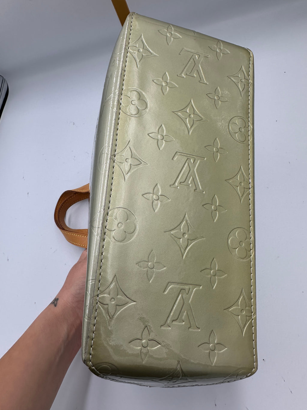 Louis Vuitton monogram Vernis Reade handbag in Lavande colour