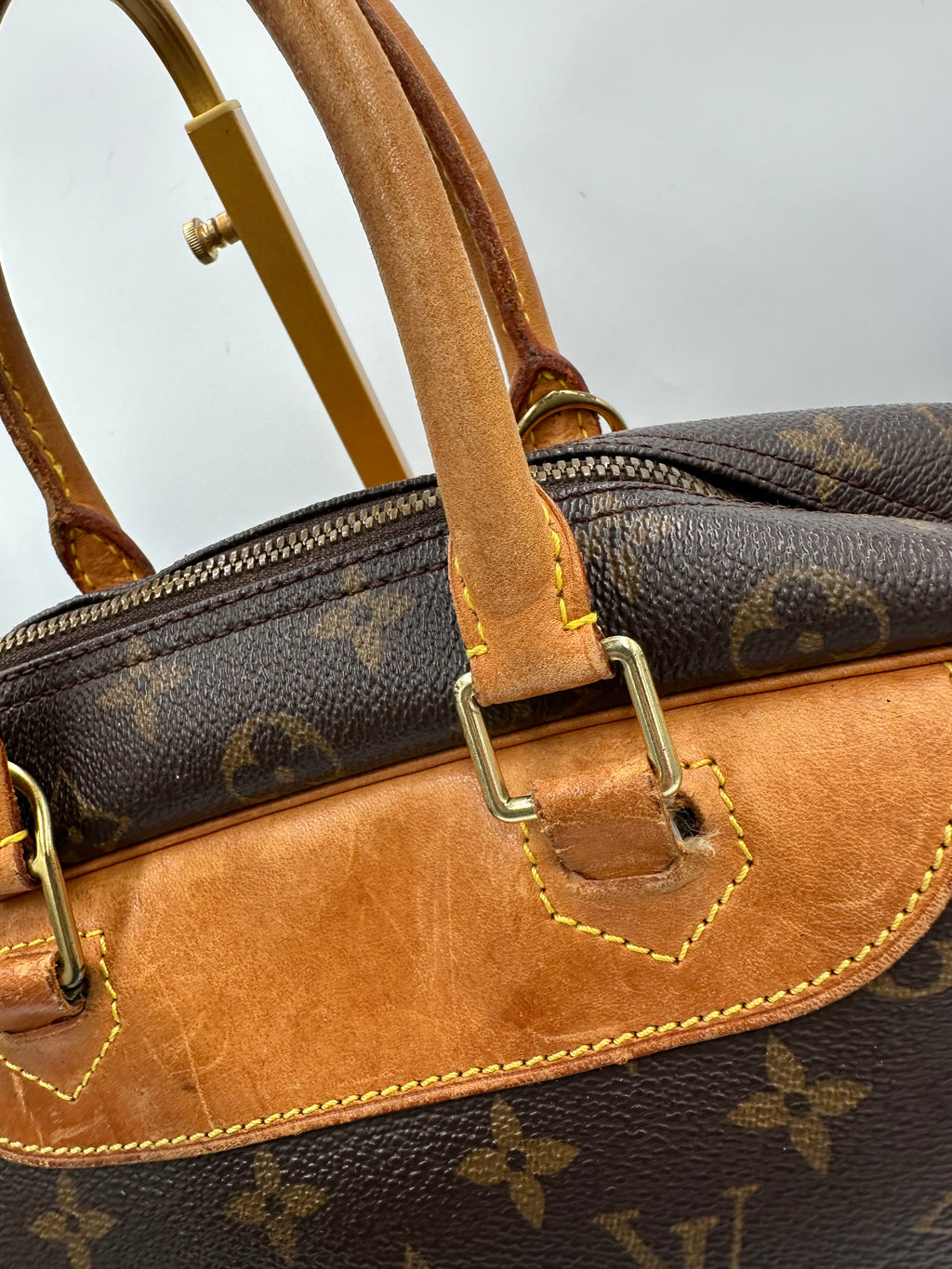 Vintage 90s Louis Vuitton Deauville monogram leather bag