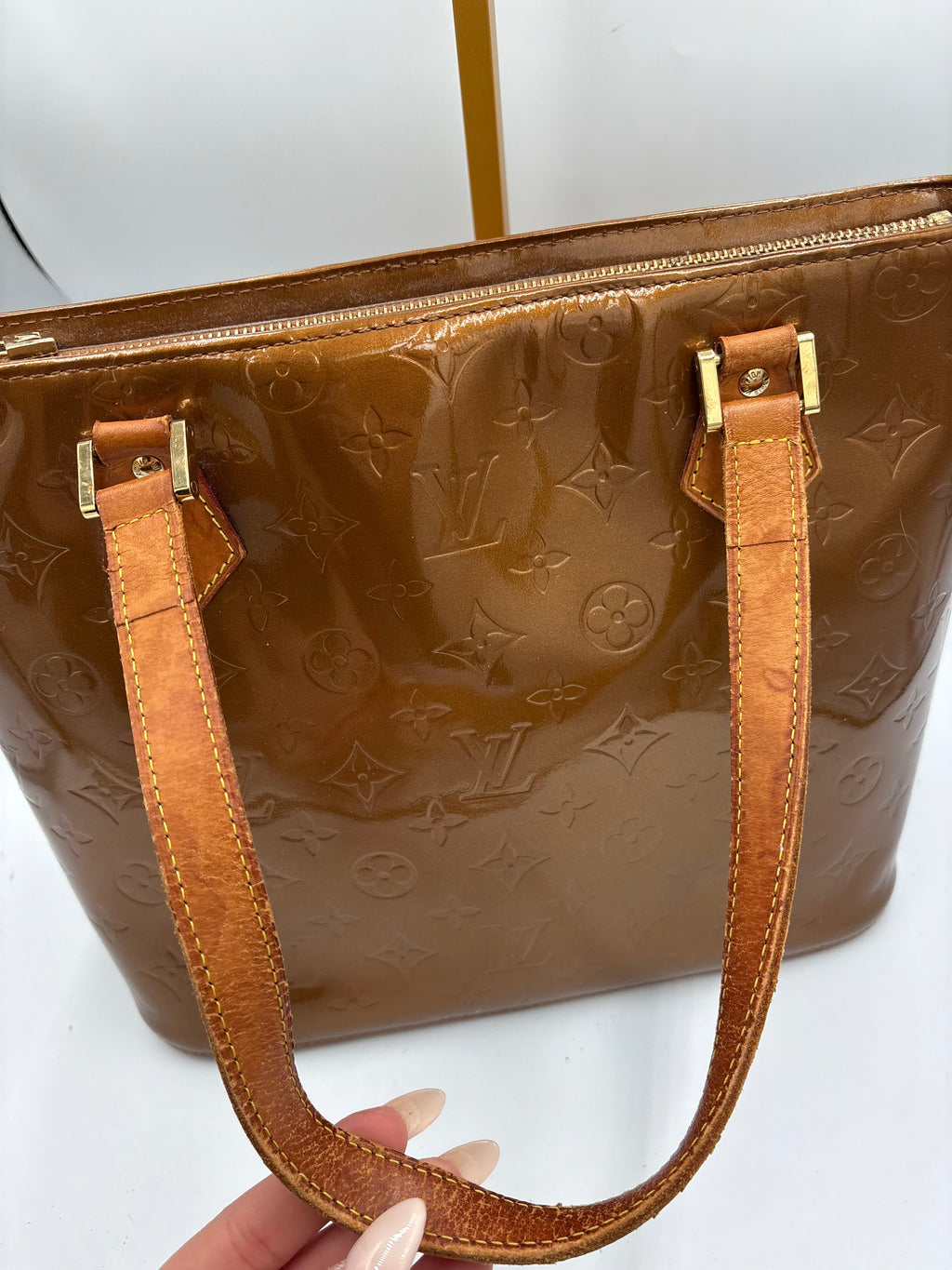 Louis Vuitton Monogram Vernis Houston in bronze