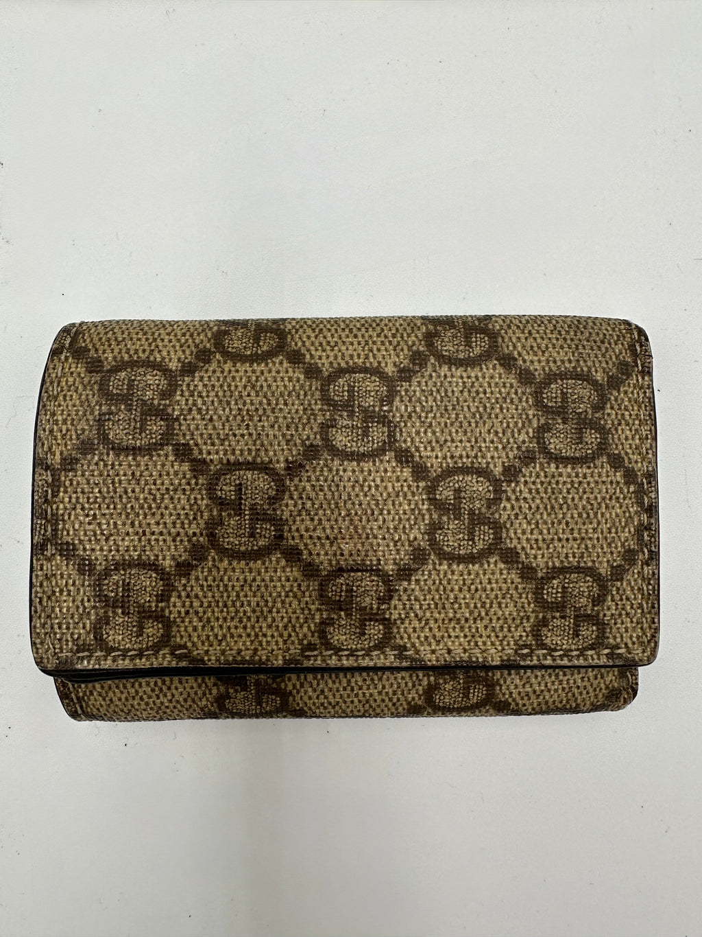 Gucci GG Supreme monogram leather key holder