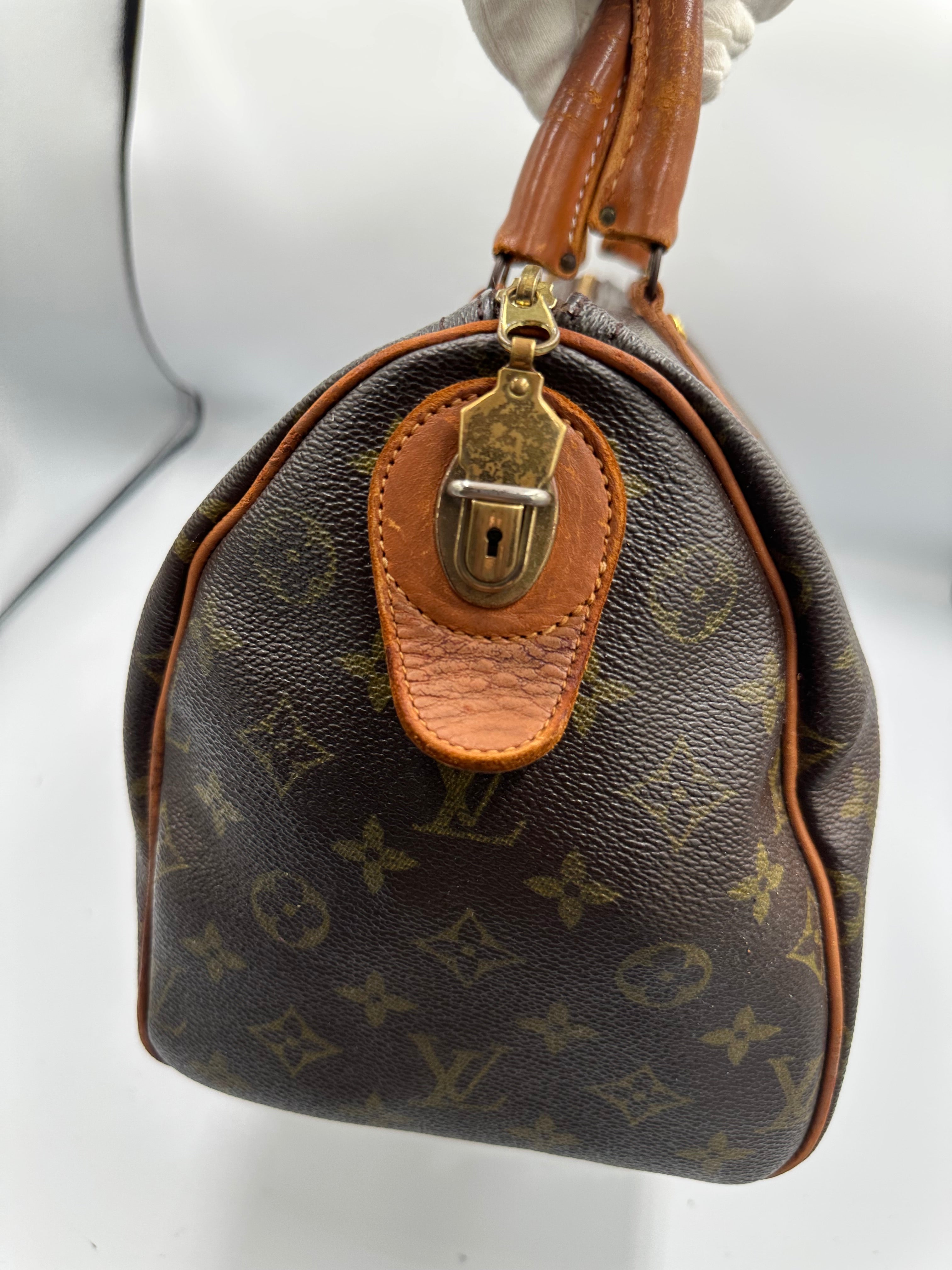 Collectors Piece Vintage 1970s-1990s Louis Vuitton Speedy 35 by French Company