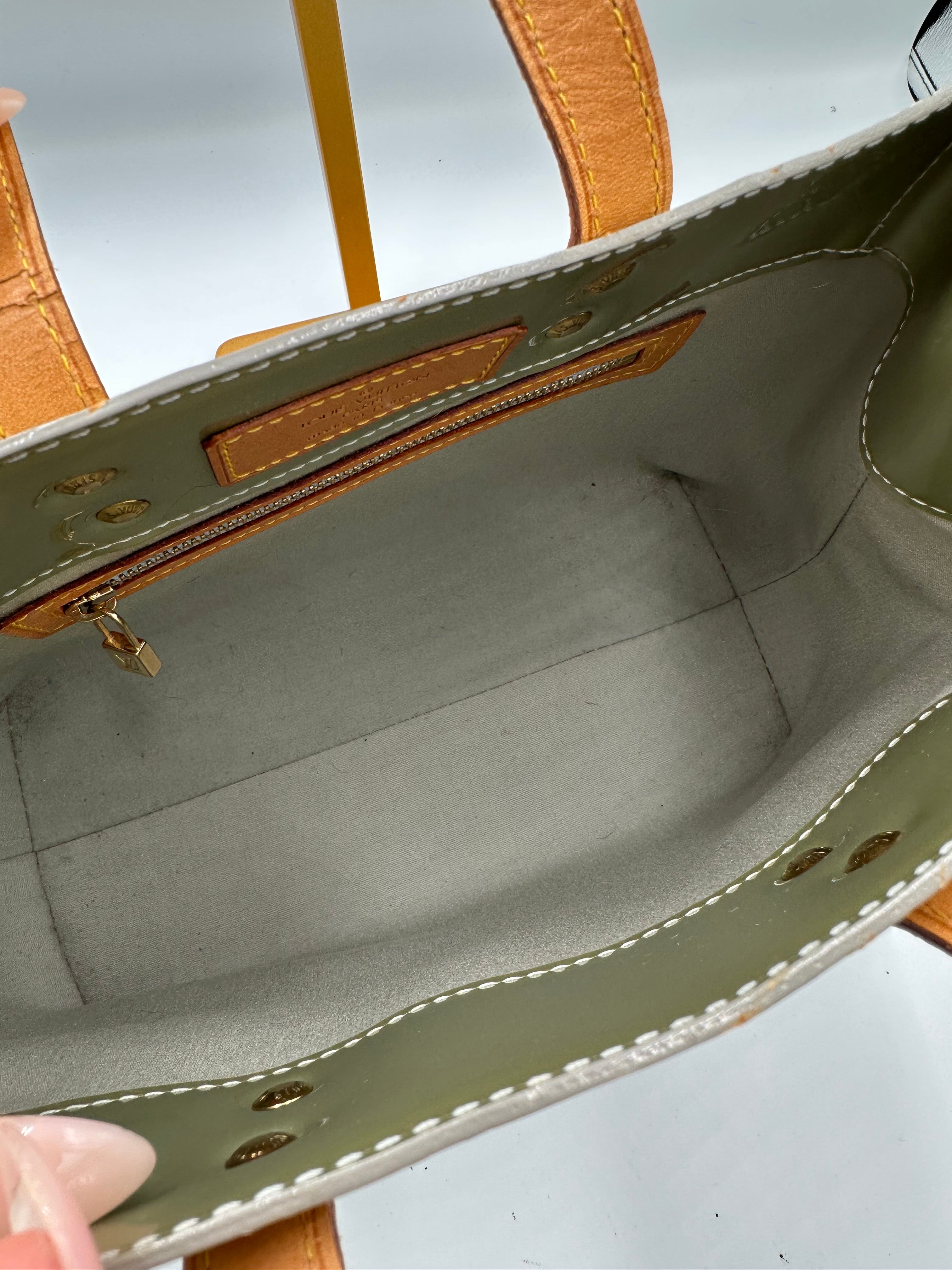 Louis Vuitton monogram Vernis Reade handbag in Lavande colour