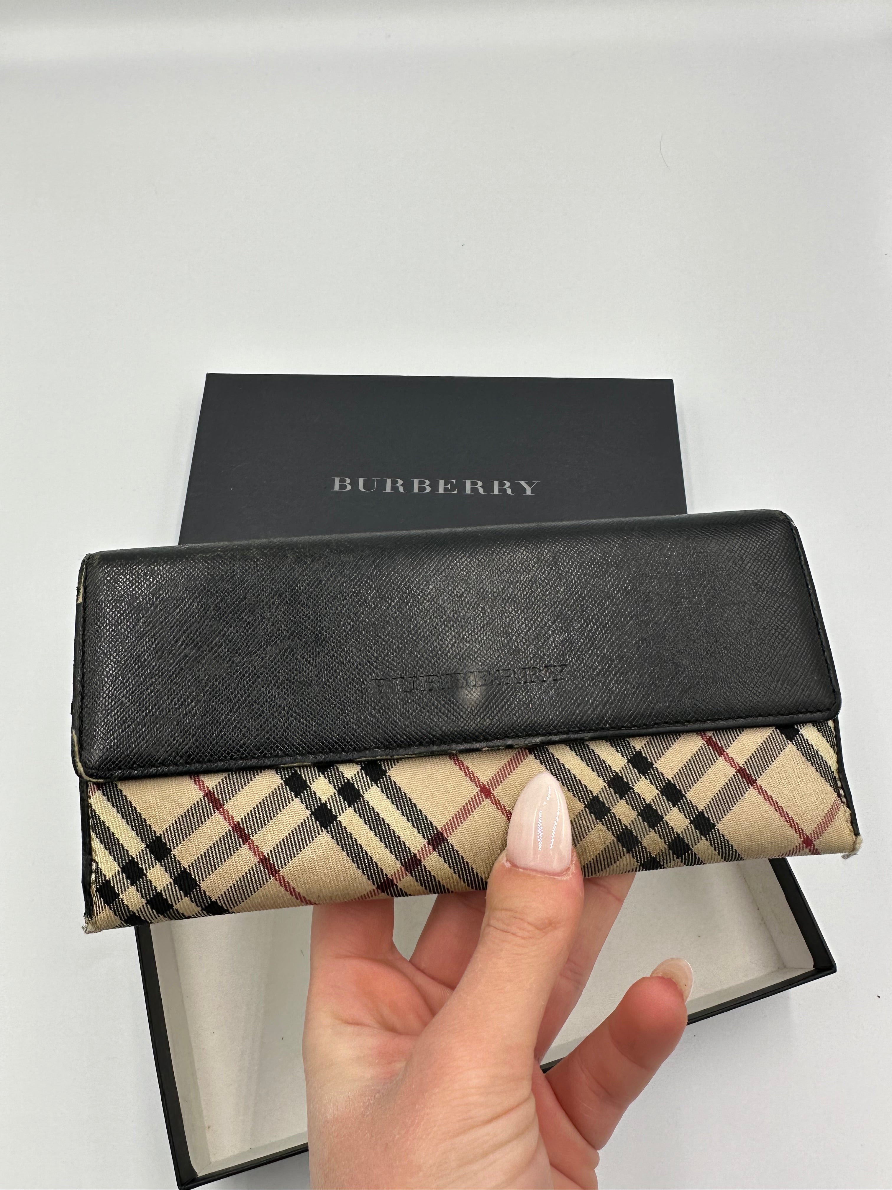 Burberry nova check wallet