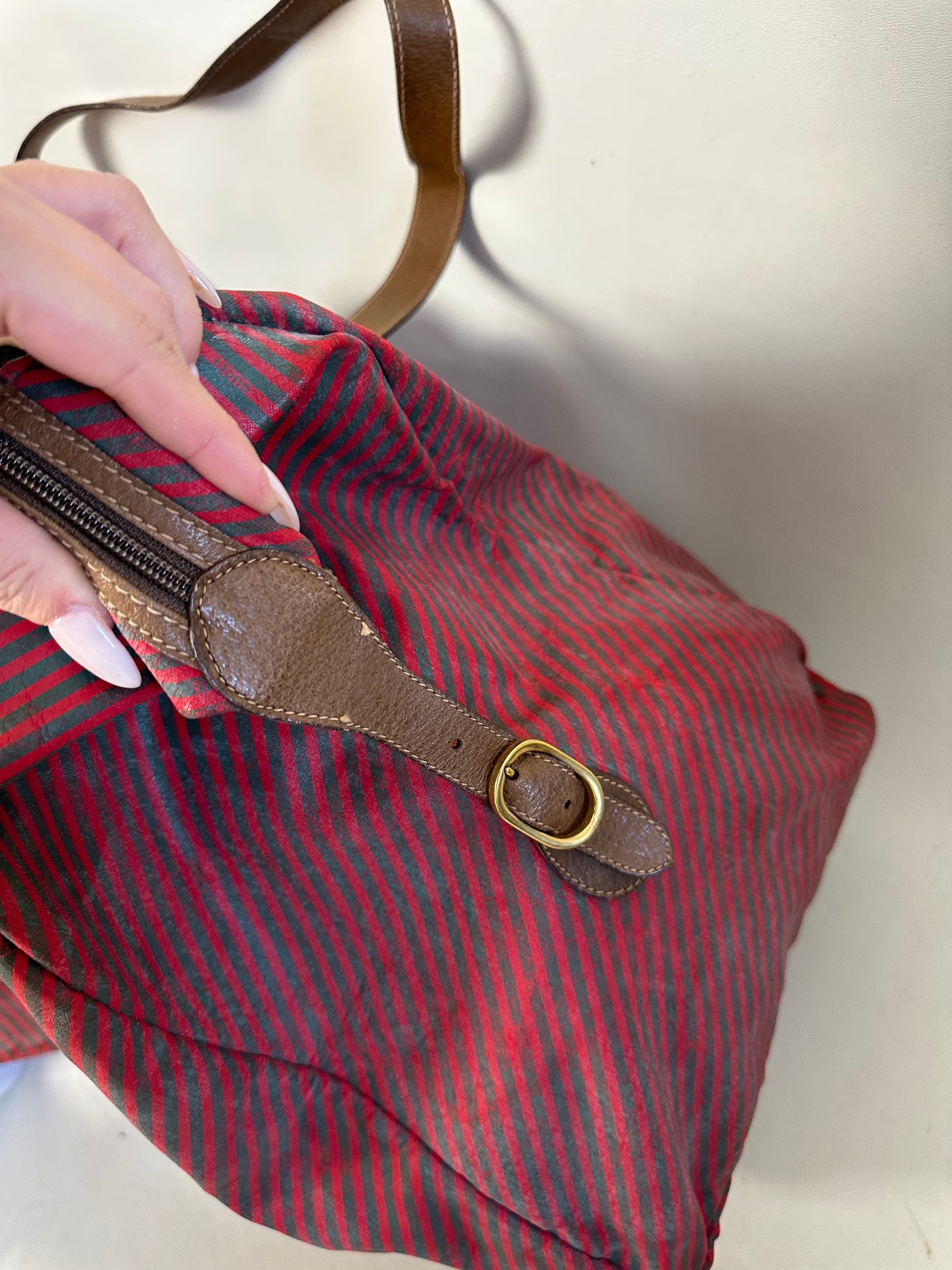 Vintage 90’s Gucci 48-hour Duffle large travel bag from the Rigate line with small pouch