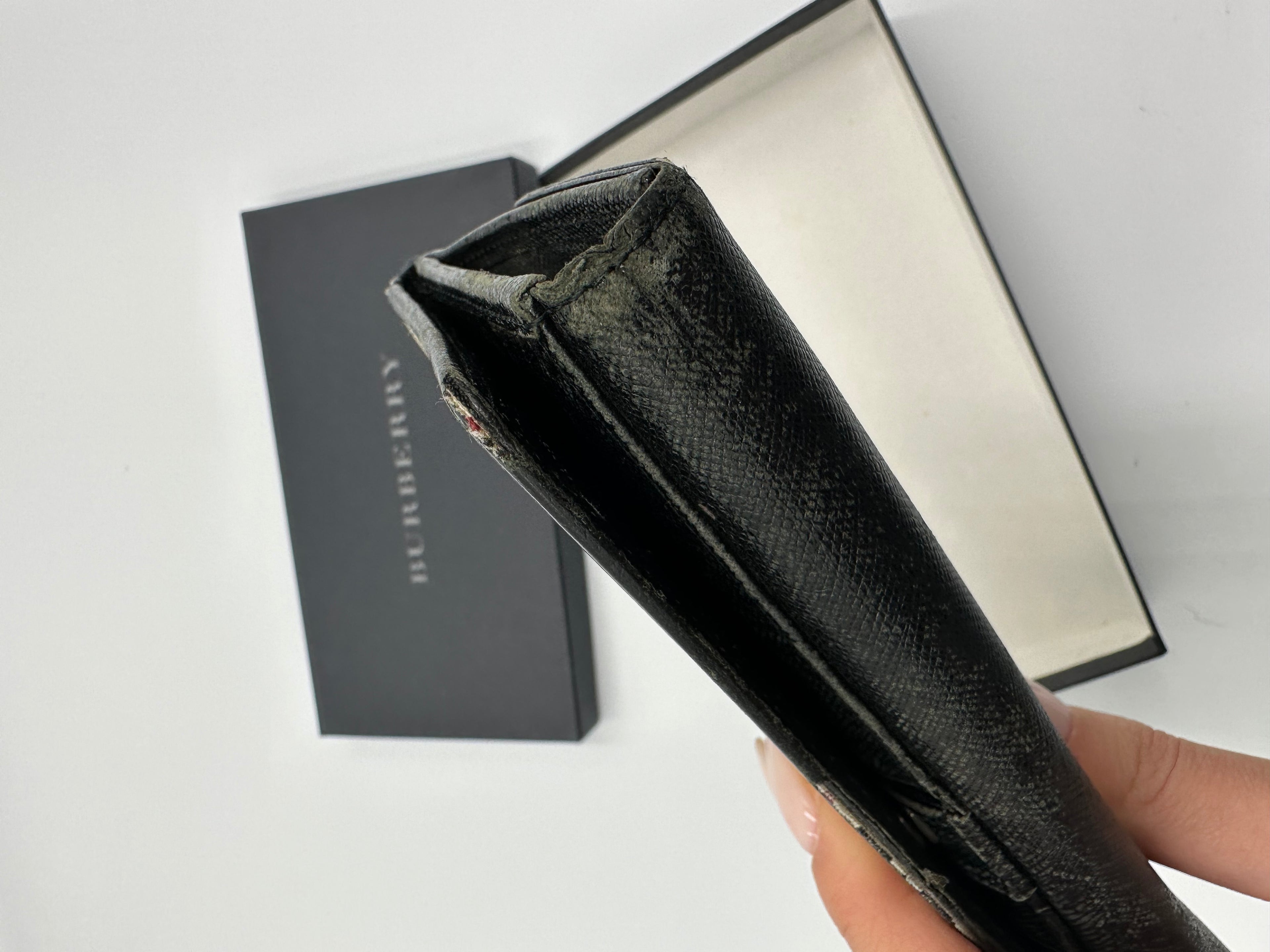 Burberry nova check wallet