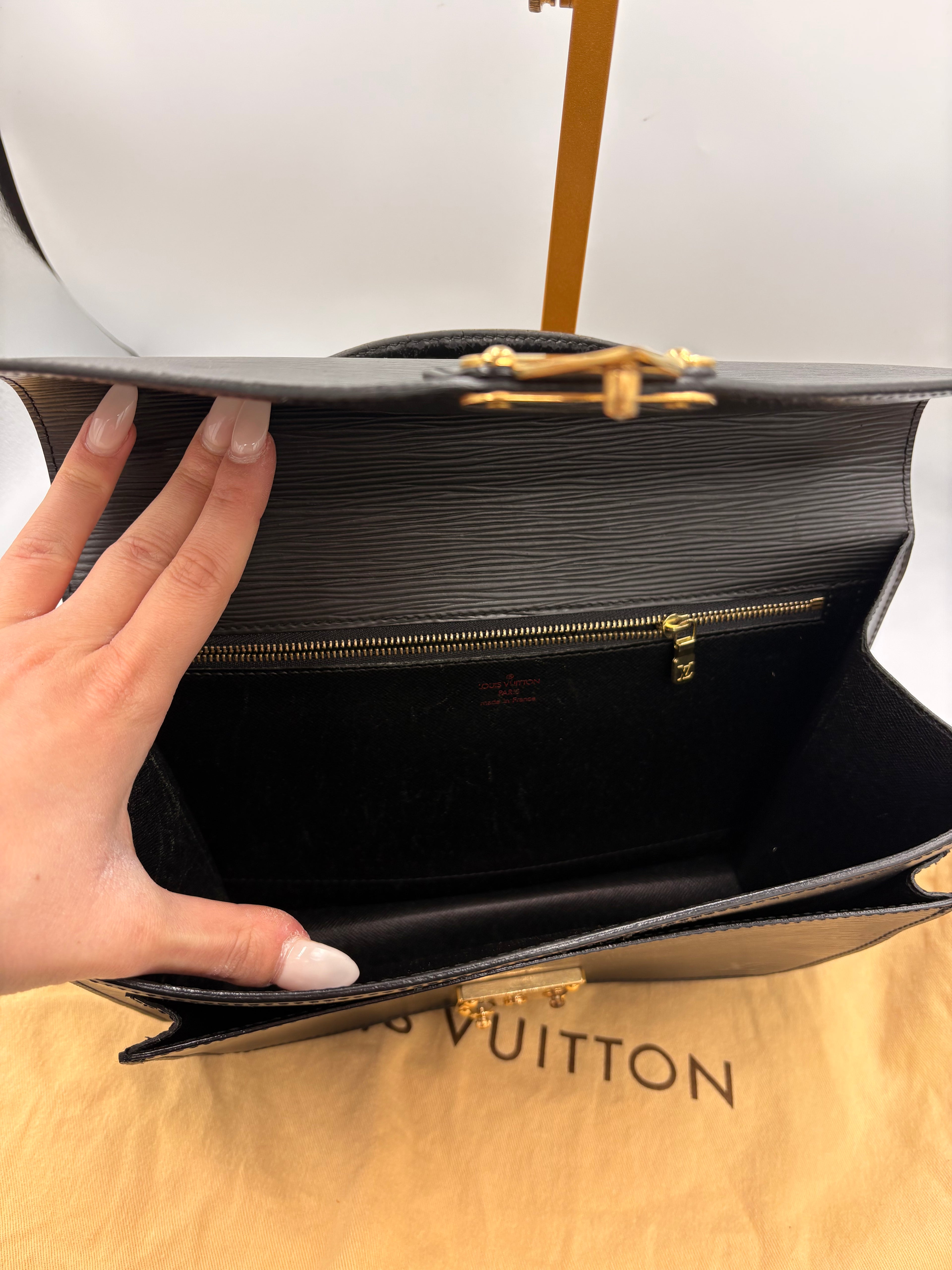 Louis Vuitton Epi Monceau satchel in black leather