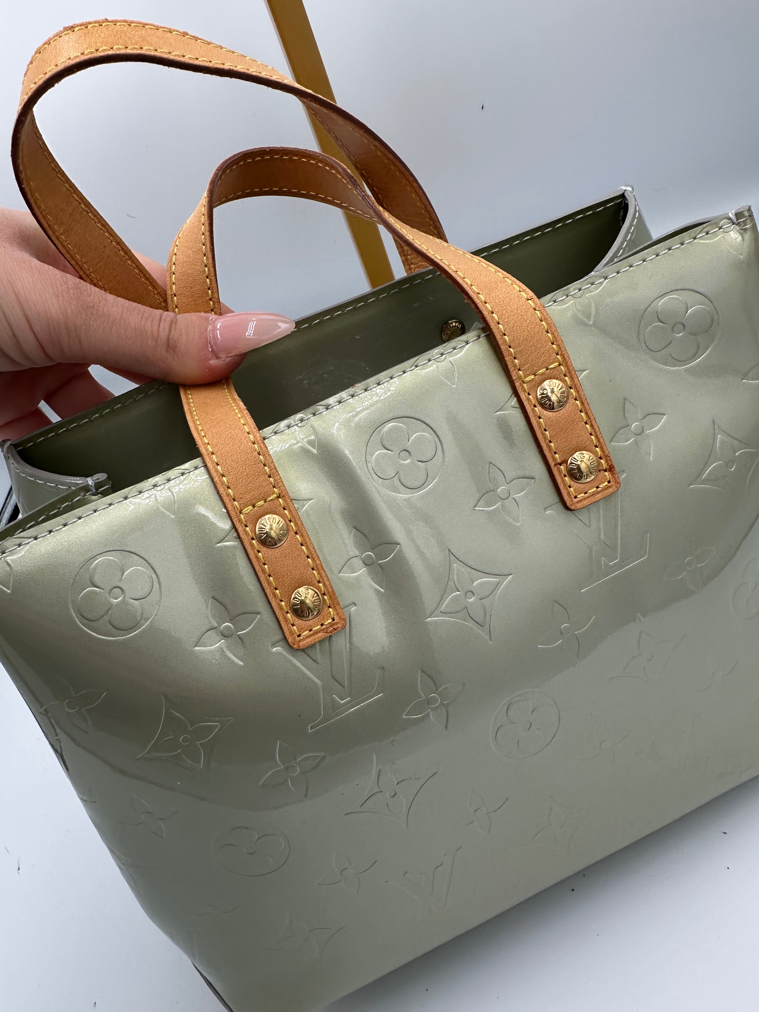 Louis Vuitton monogram Vernis Reade handbag in Lavande colour