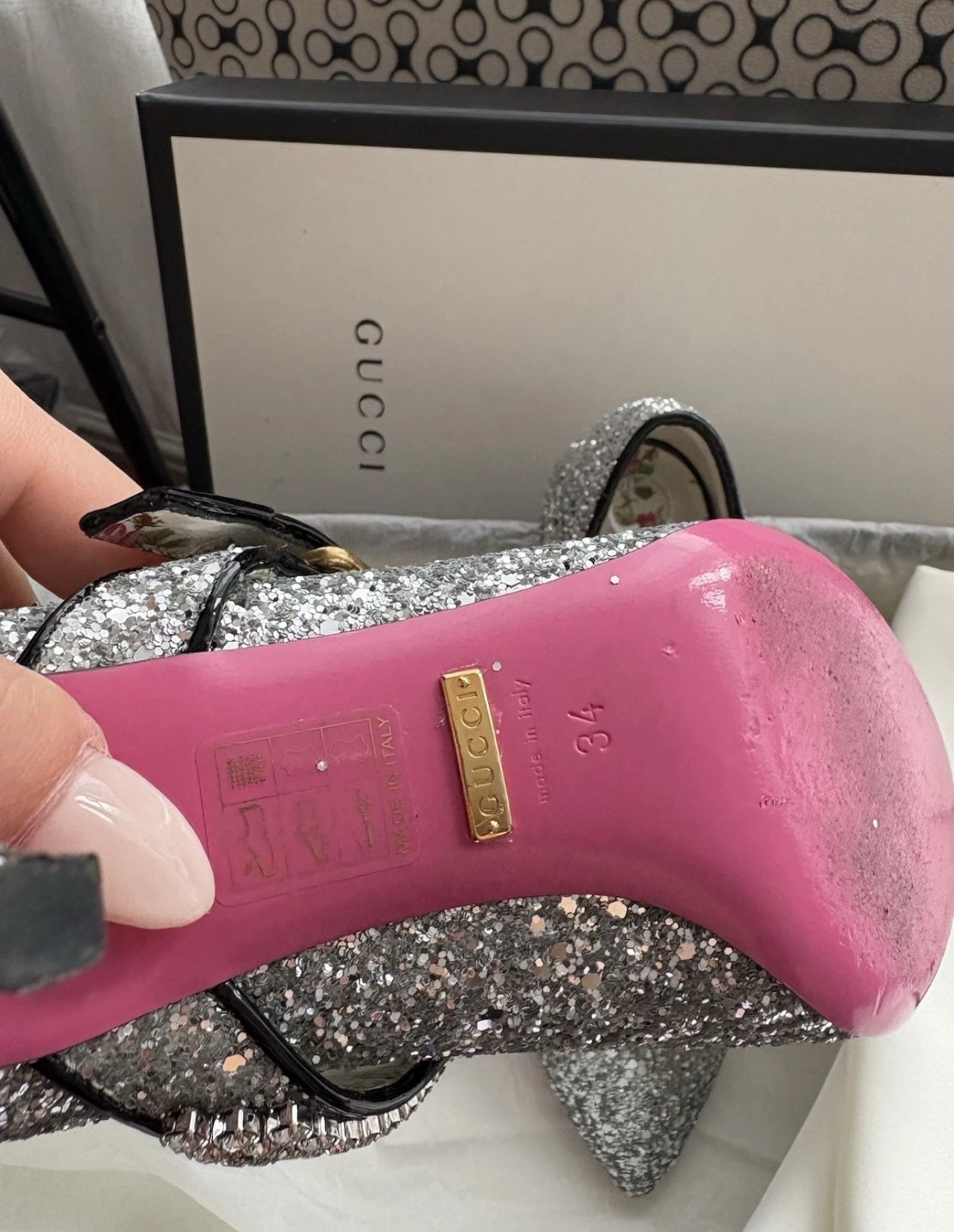 Rare Gucci Sylvie Glitter Mary Jane Heels in Silver Glitter with Pink Bottom