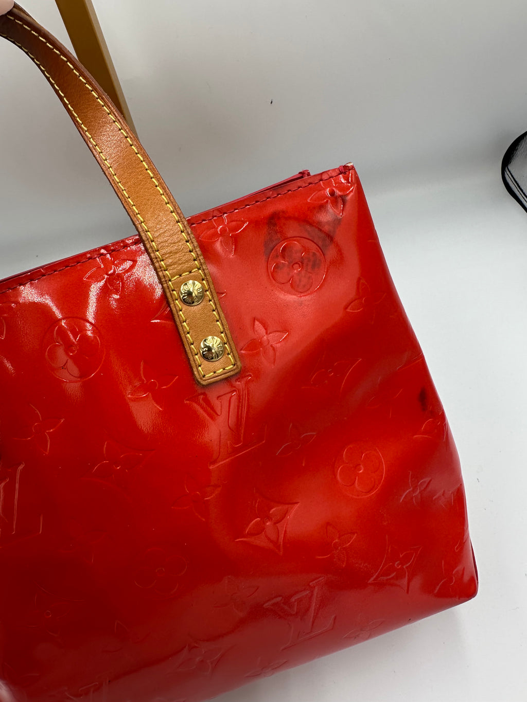 Louis Vuitton Monogram Vernis Reade PM bag in Red Rouge