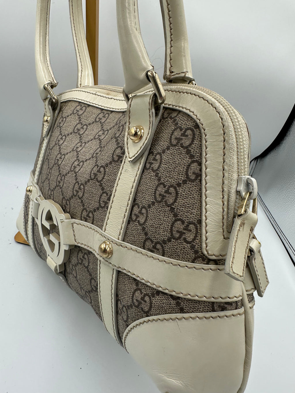 Rare Gucci GG Supreme Reins shoulder bag