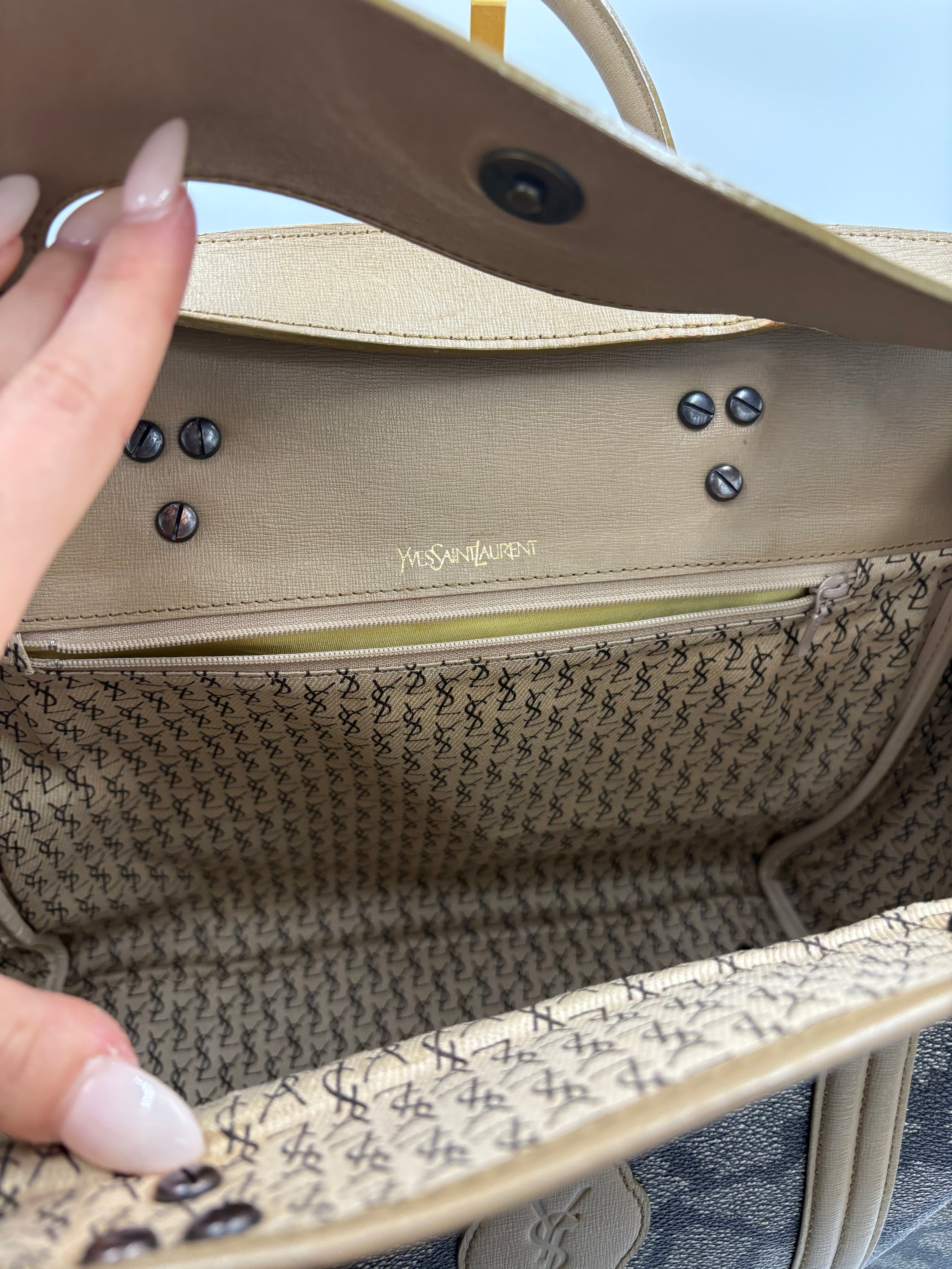 Rare Yves Saint Laurent Borse vintage giraffe print monogram leather bag