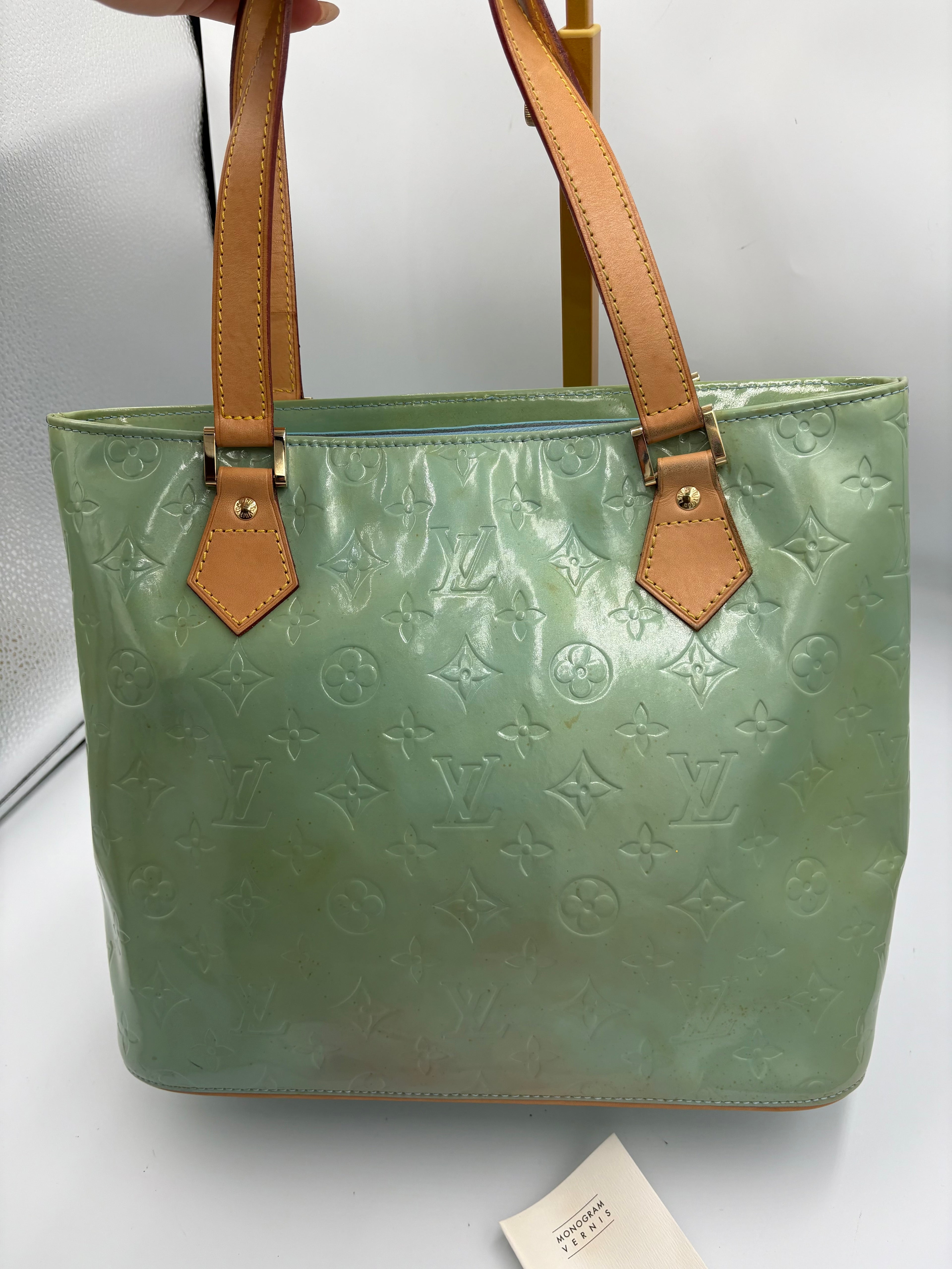 Louis Vuitton Monogram Vernis Houston shoulder bag in mint green