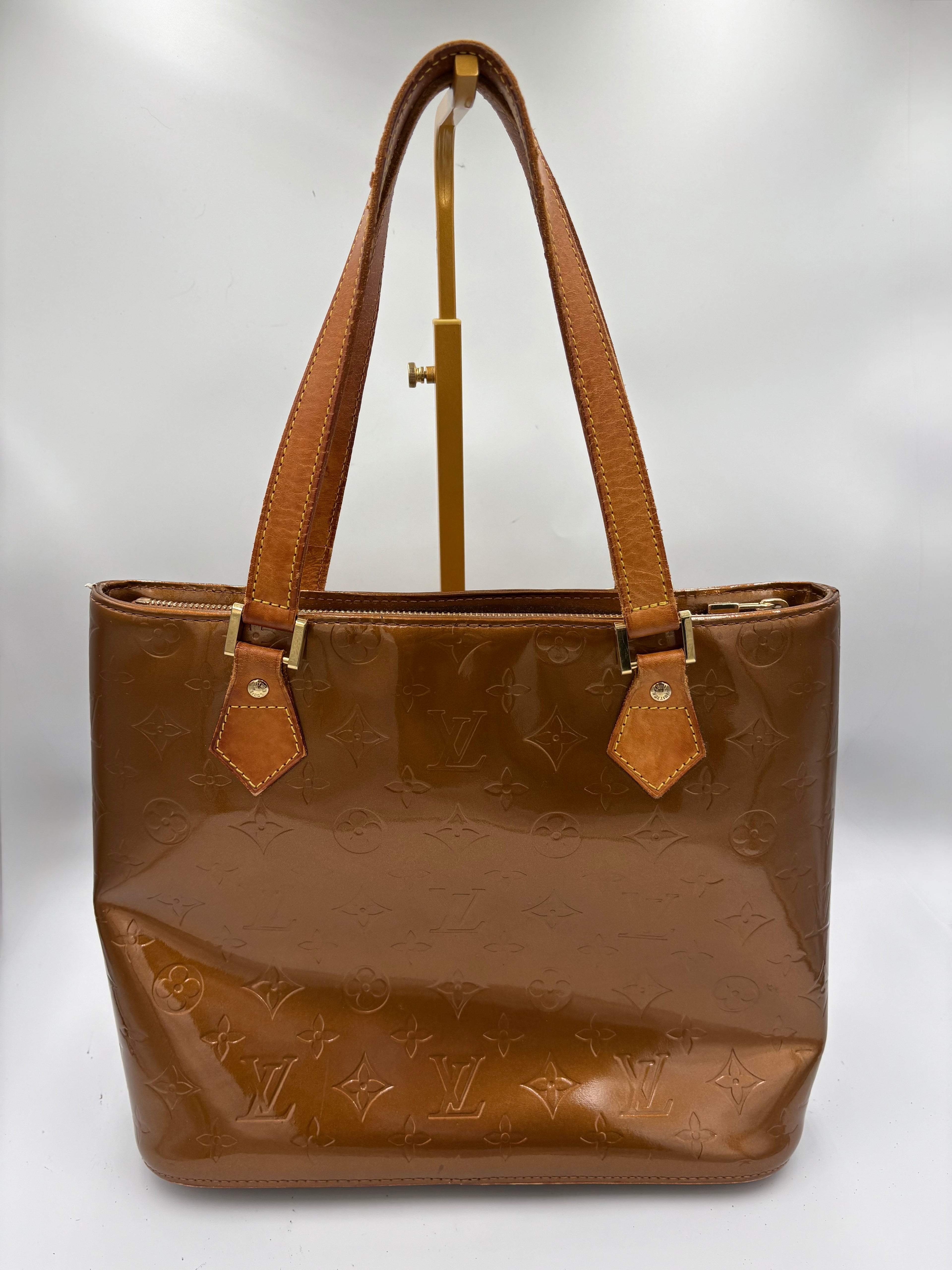 Louis Vuitton Monogram Vernis Houston in bronze