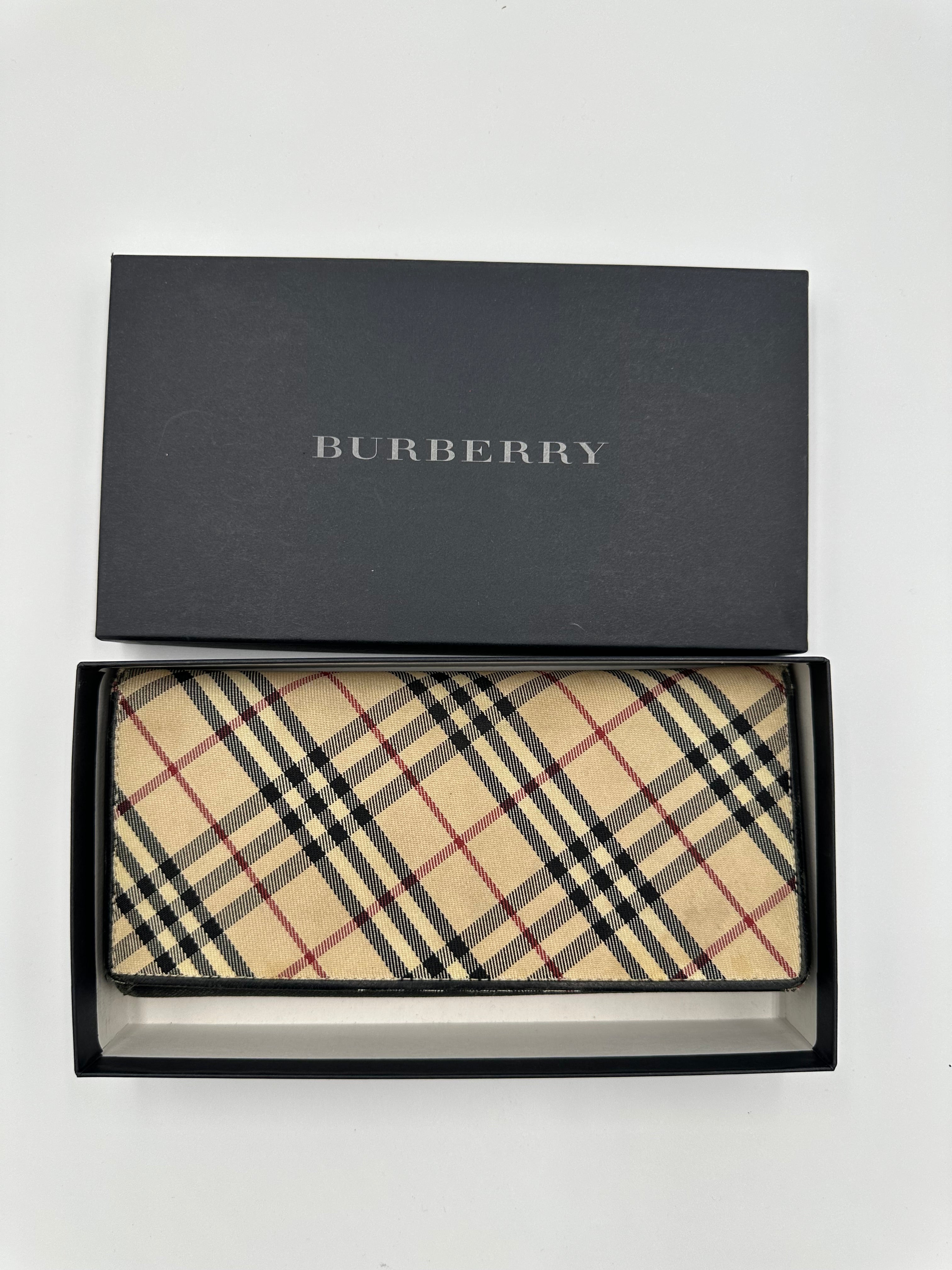 Burberry nova check wallet