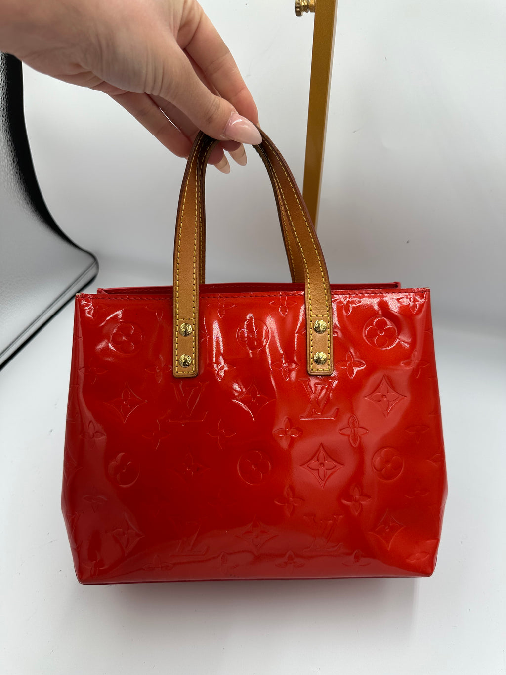 Louis Vuitton Monogram Vernis Reade PM bag in Red Rouge