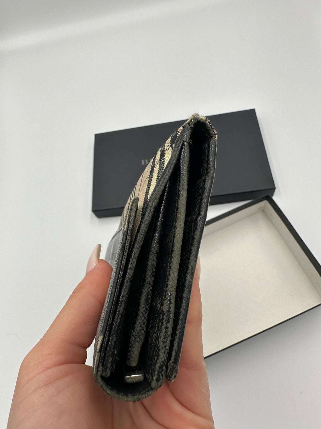Burberry nova check wallet
