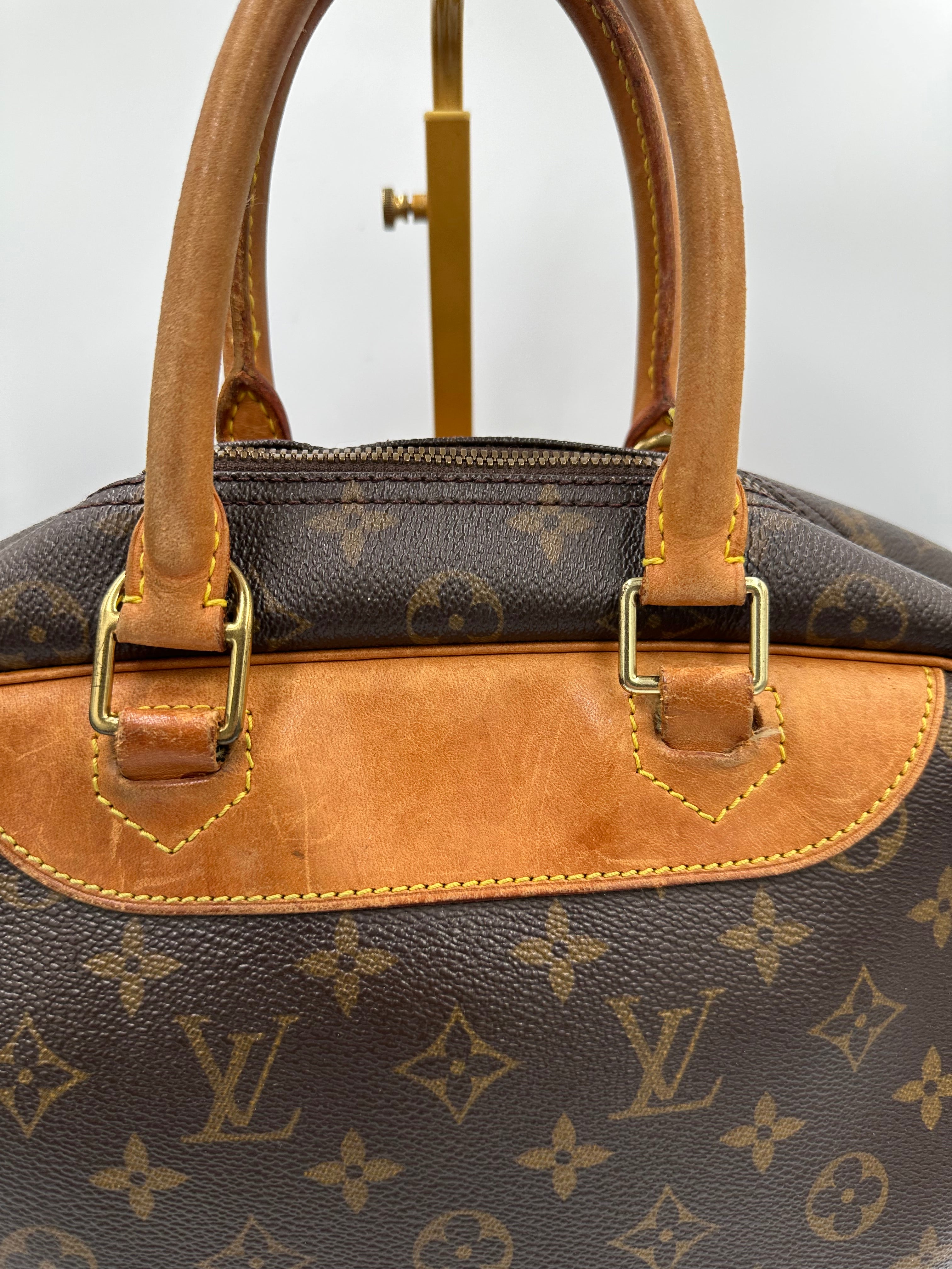 Vintage 90s Louis Vuitton Deauville monogram leather bag