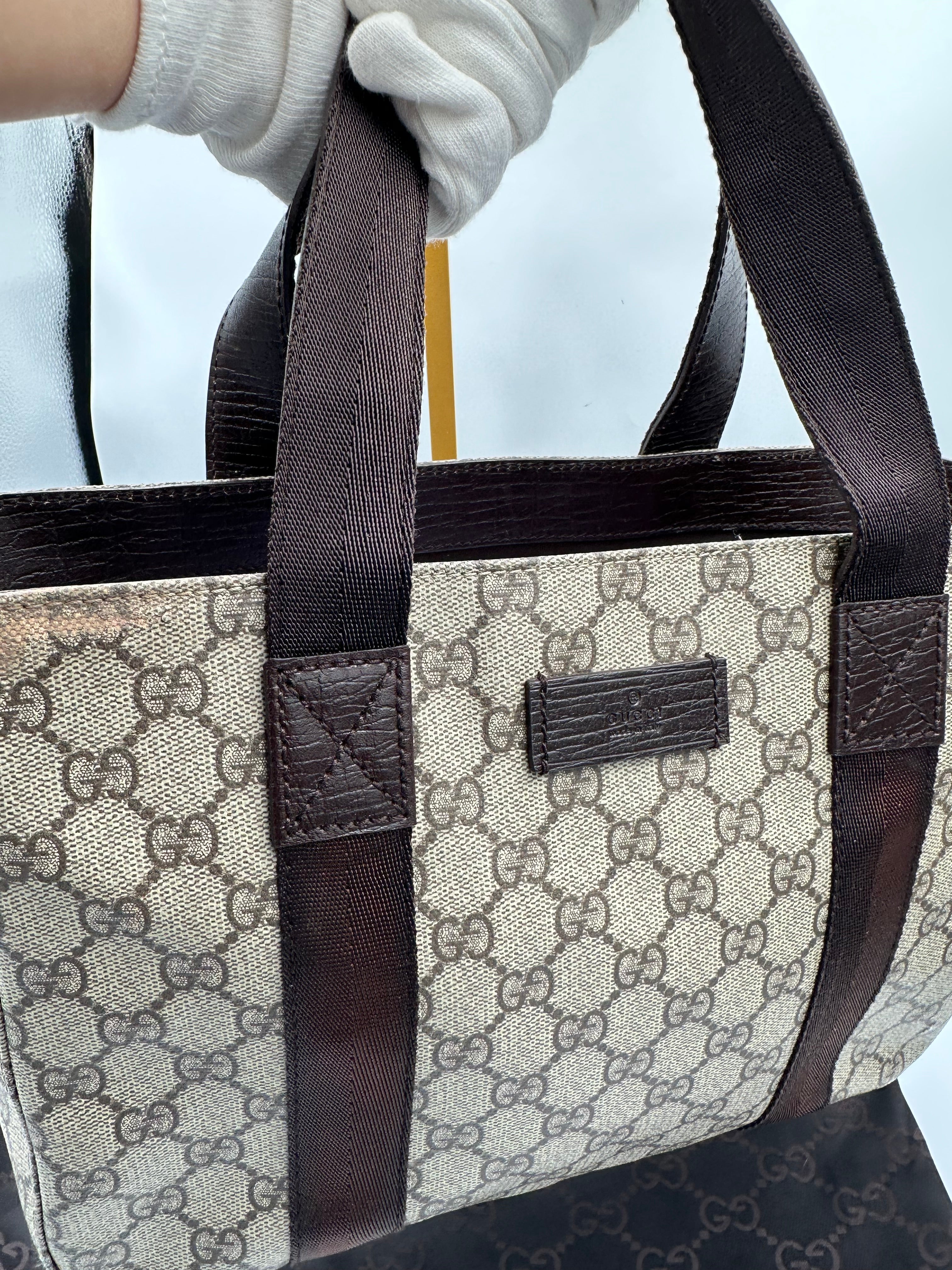 Gucci GG supreme leather bag
