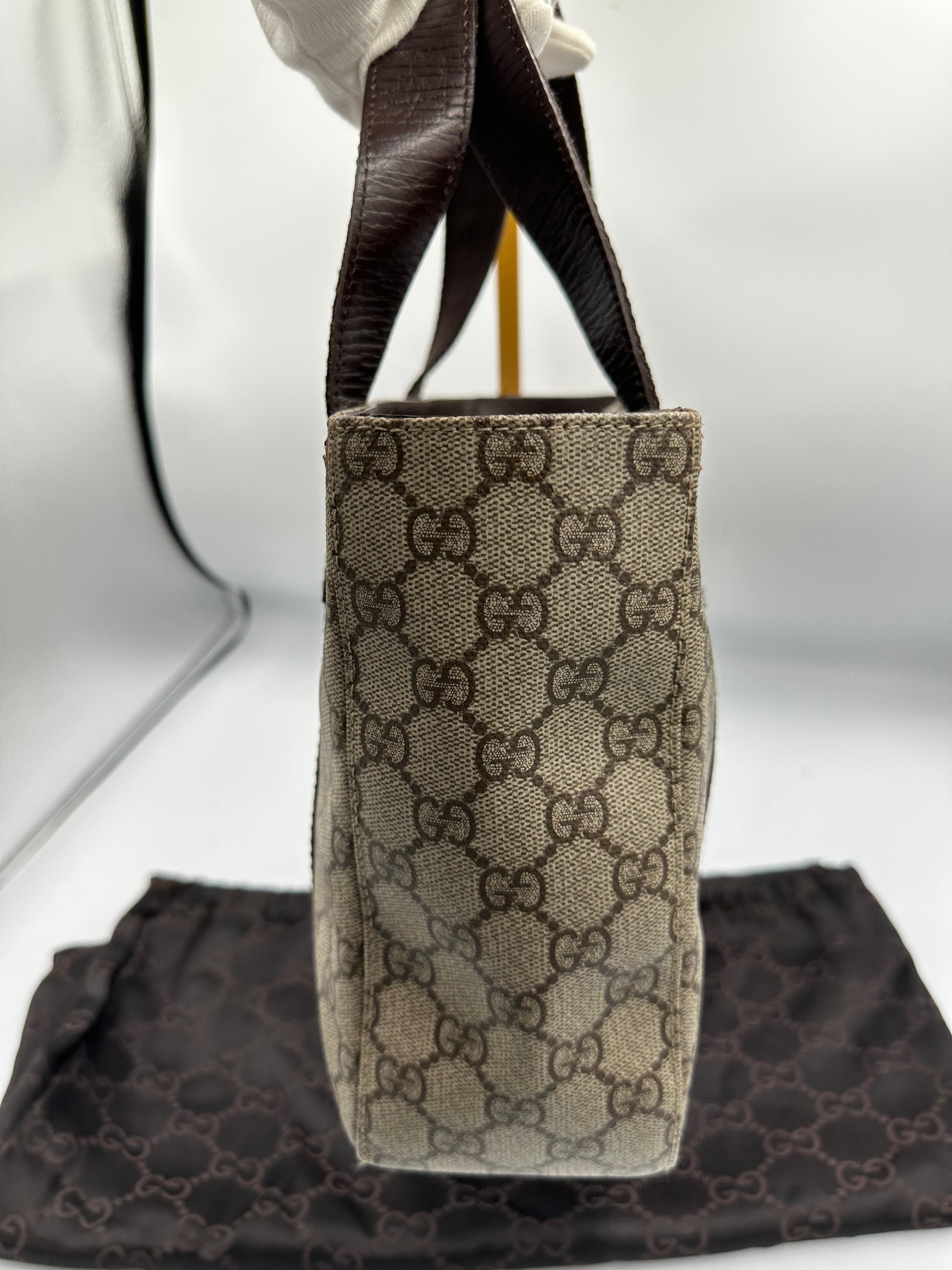 Gucci GG supreme leather bag