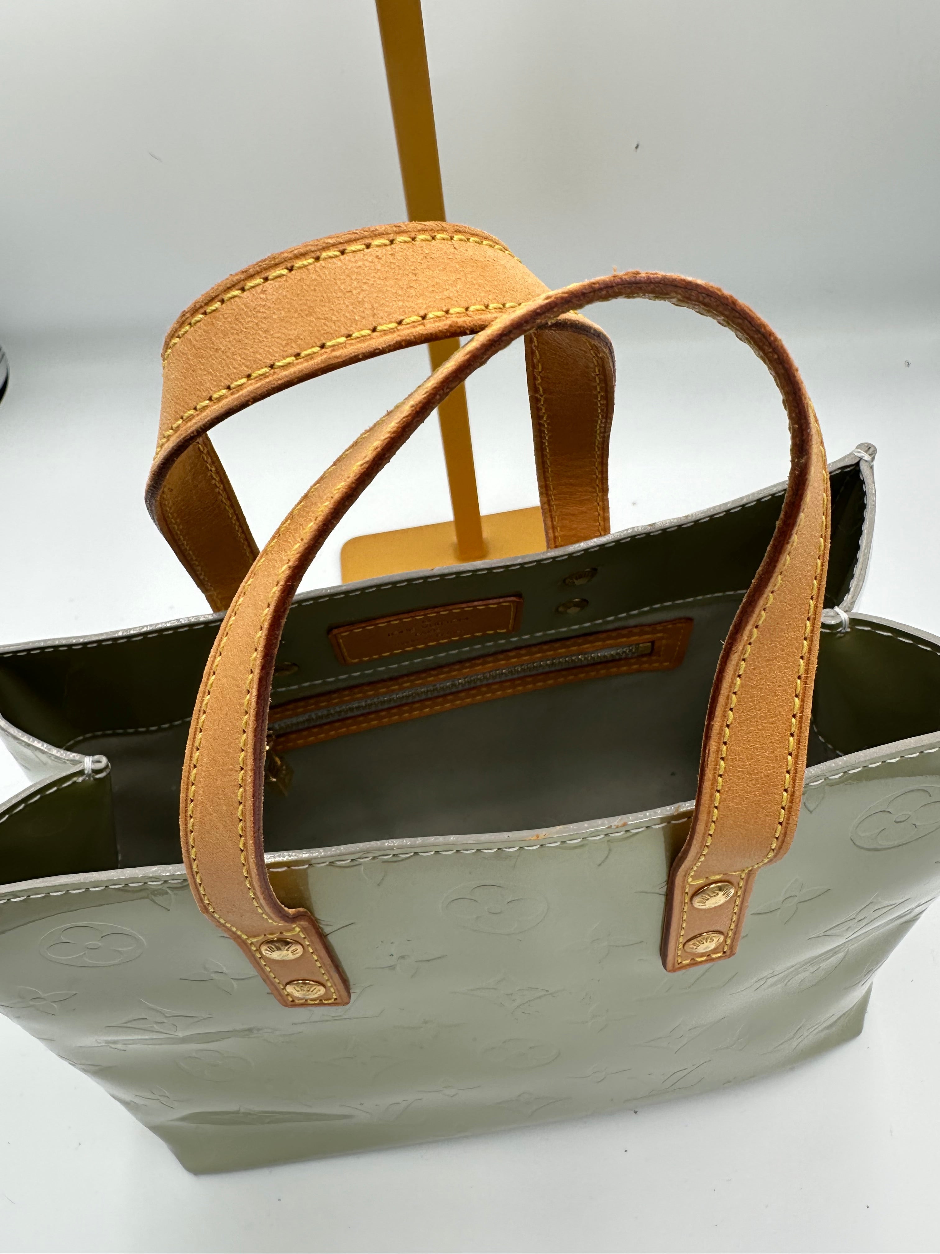Louis Vuitton monogram Vernis Reade handbag in Lavande colour