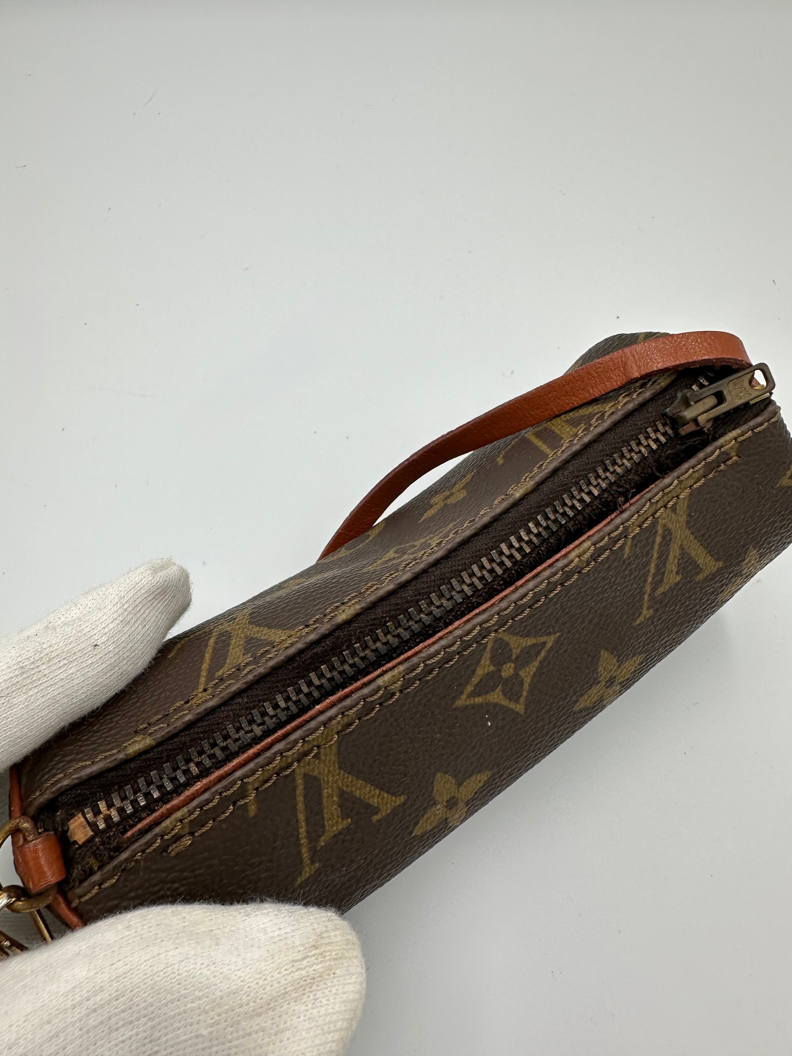 Vintage 90s Louis Vuitton leather monogram mini papillon