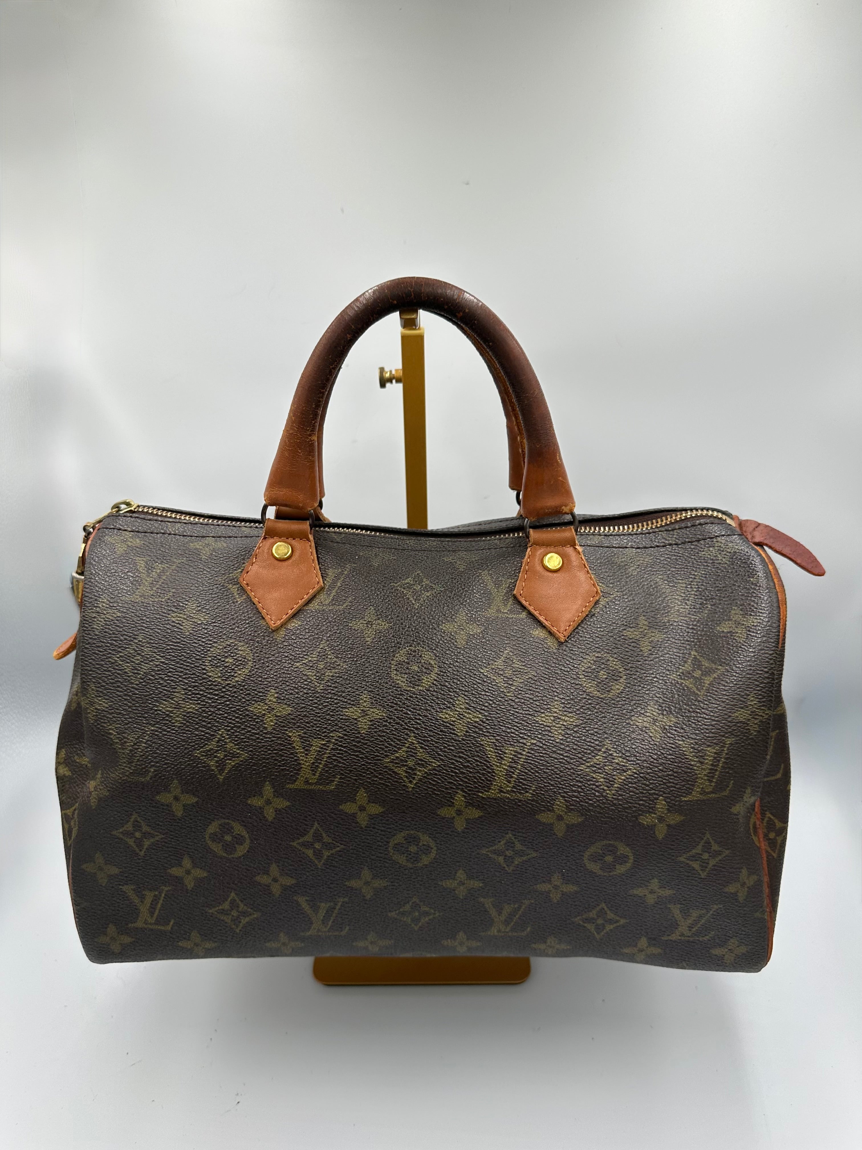 Collectors Piece Vintage 1970s-1990s Louis Vuitton Speedy 35 by French Company