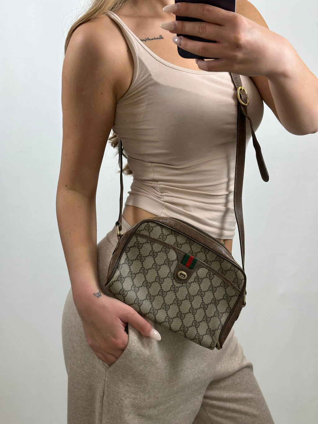 Gucci GG Supreme Web Sherry line crossbody