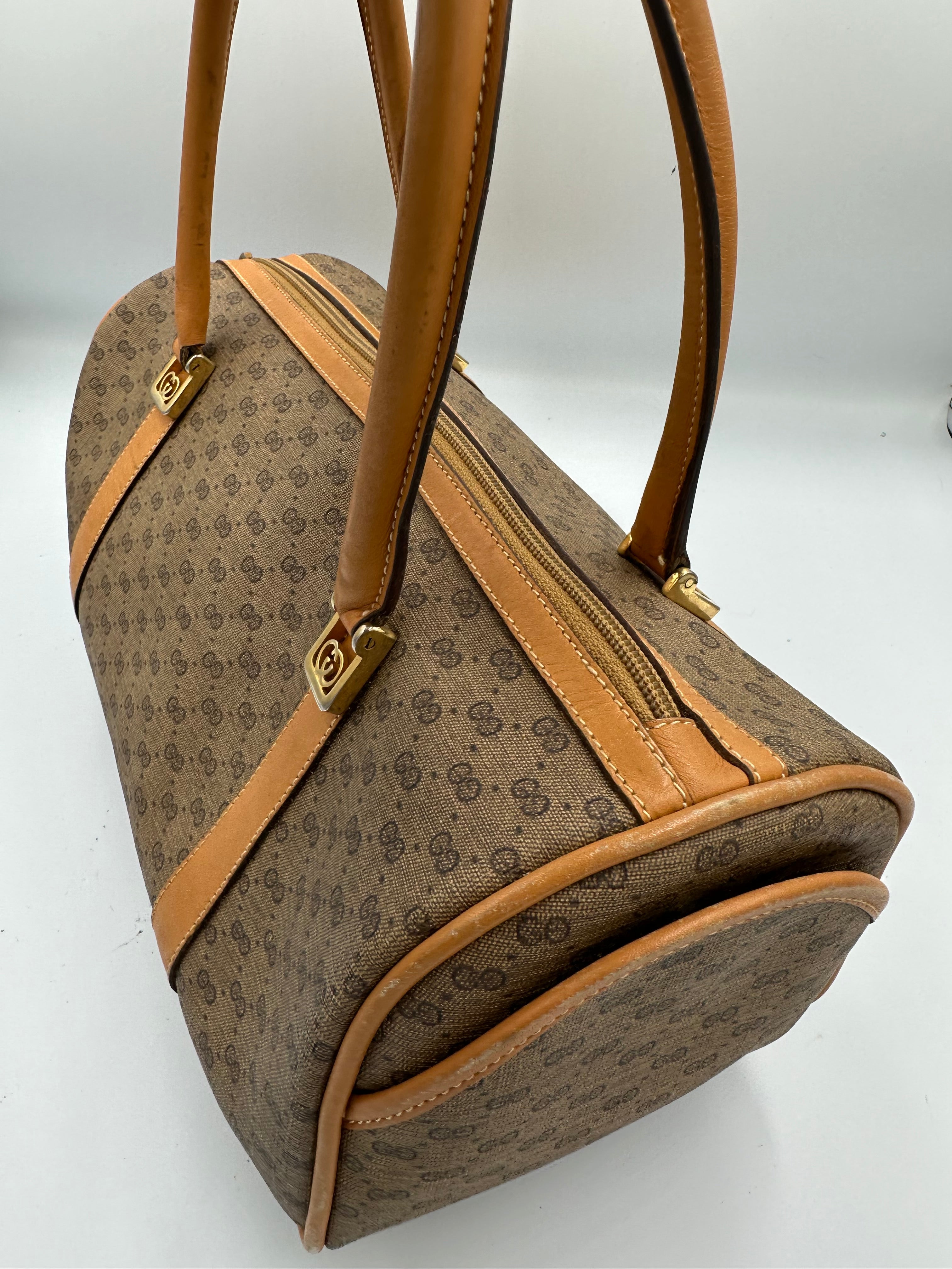 Vintage Gucci Micro GG Supreme boston handbag