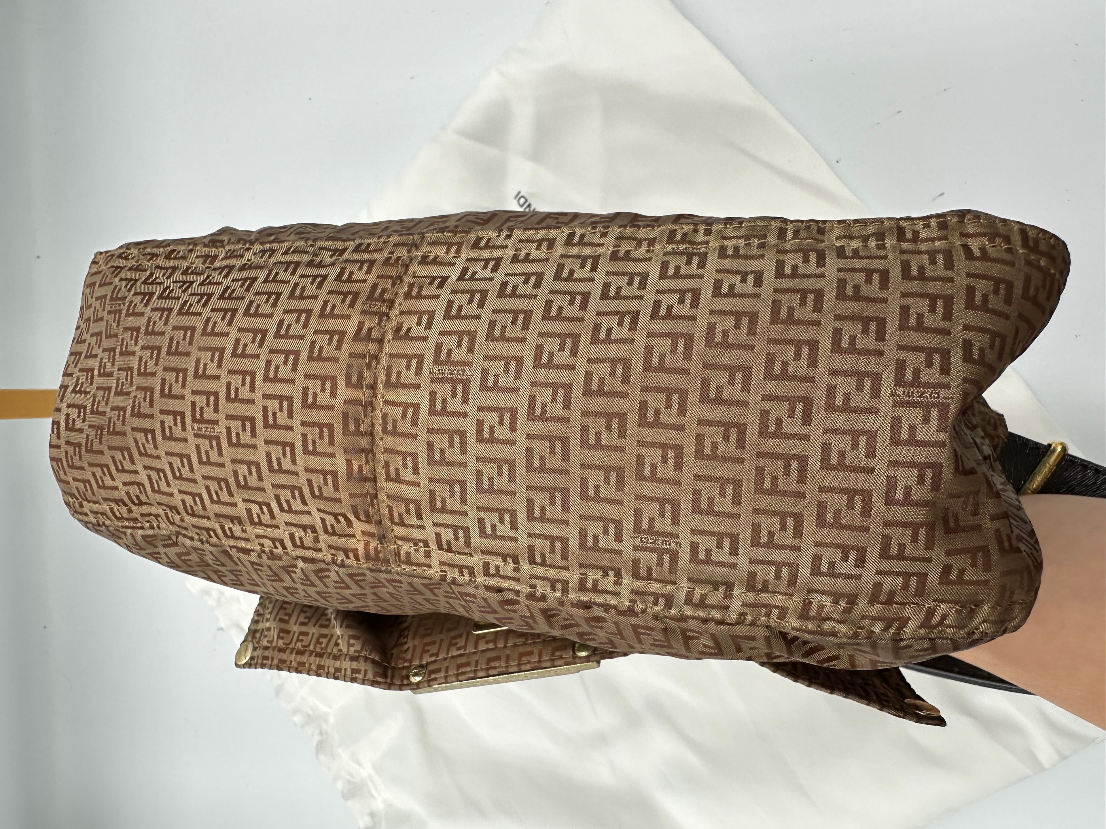 Super rare Fendi Zucchino tobacco crossbody