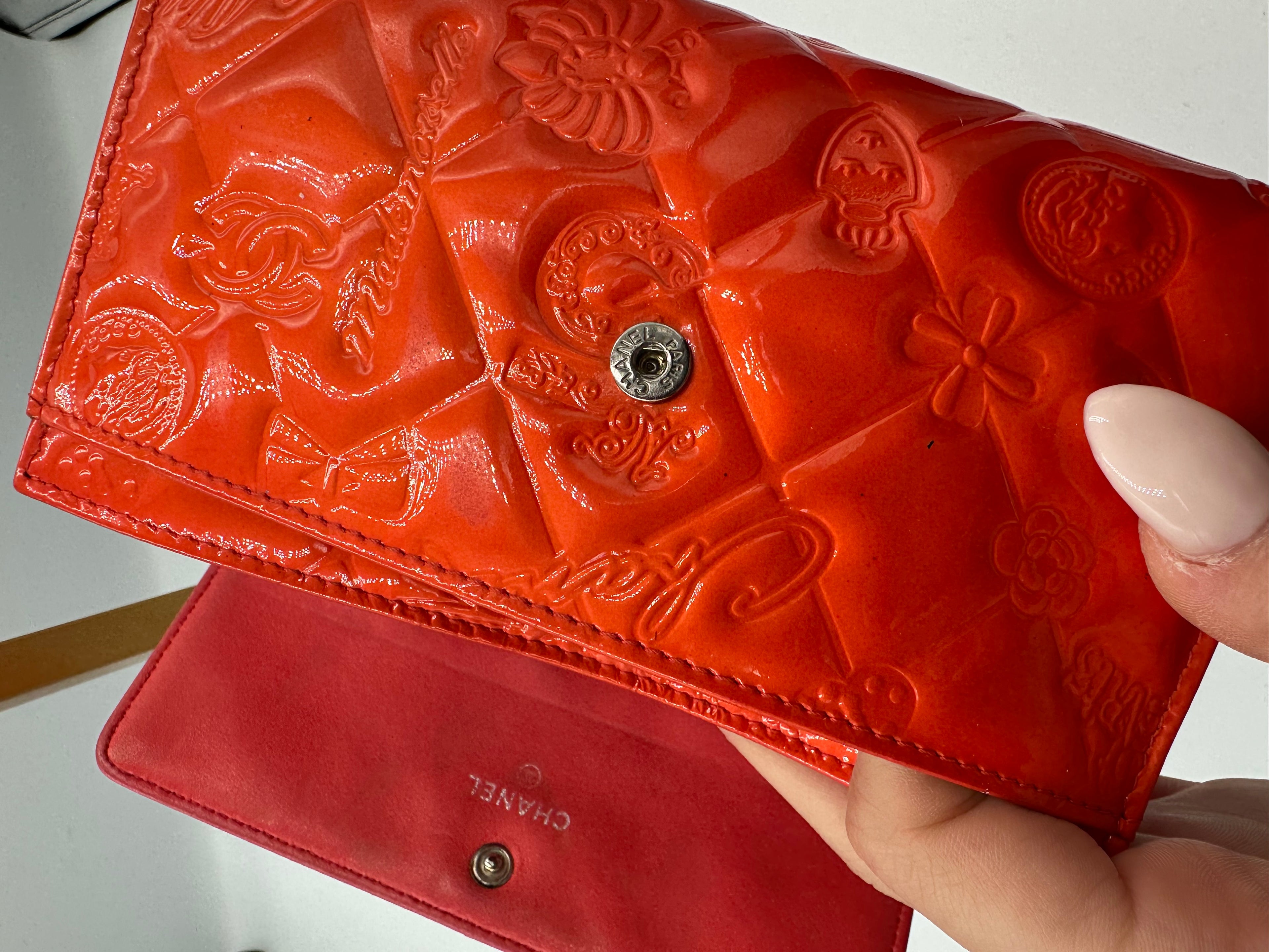 Chanel Icon Matlasse mademoiselle red patent wallet