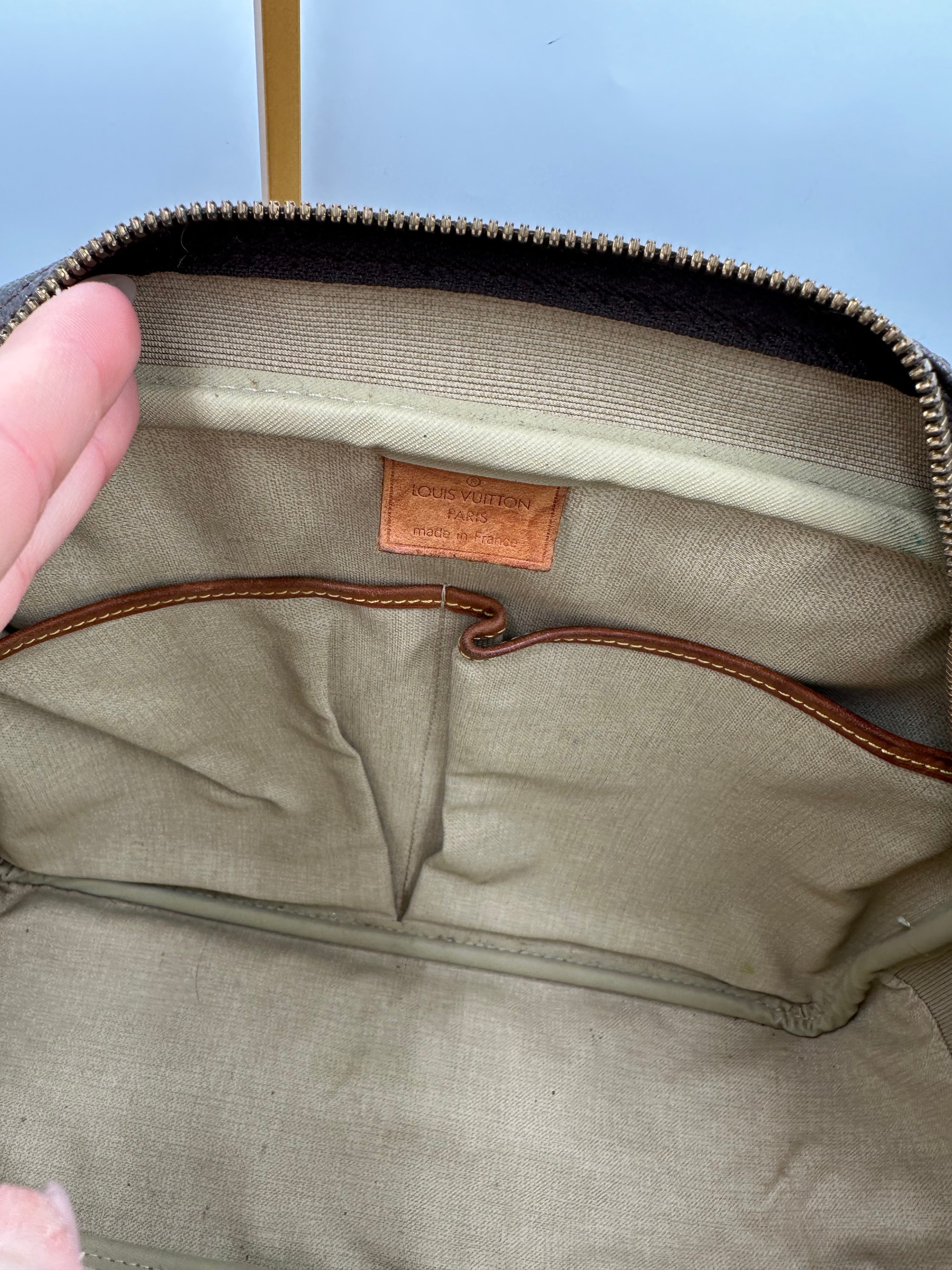 Vintage 90s Louis Vuitton Deauville monogram leather bag