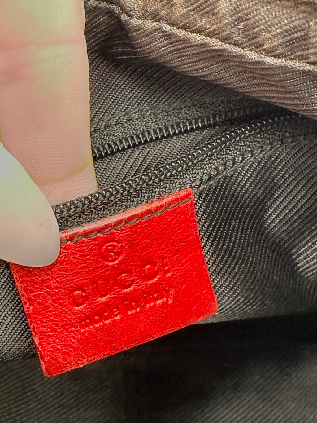 Vintage Gucci GG supreme monogram cherry red shoulder bag