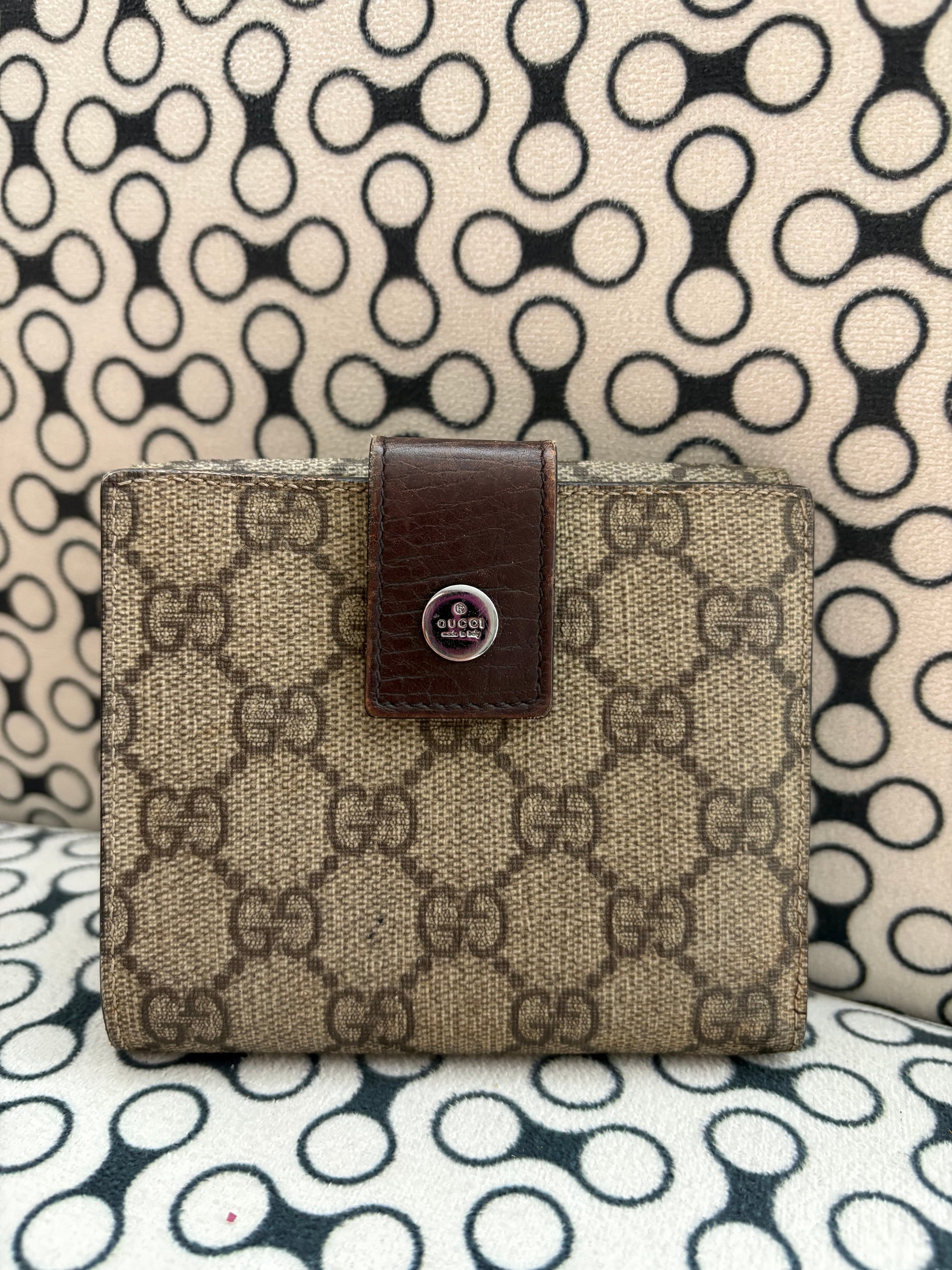 Gucci GG supreme trifold wallet