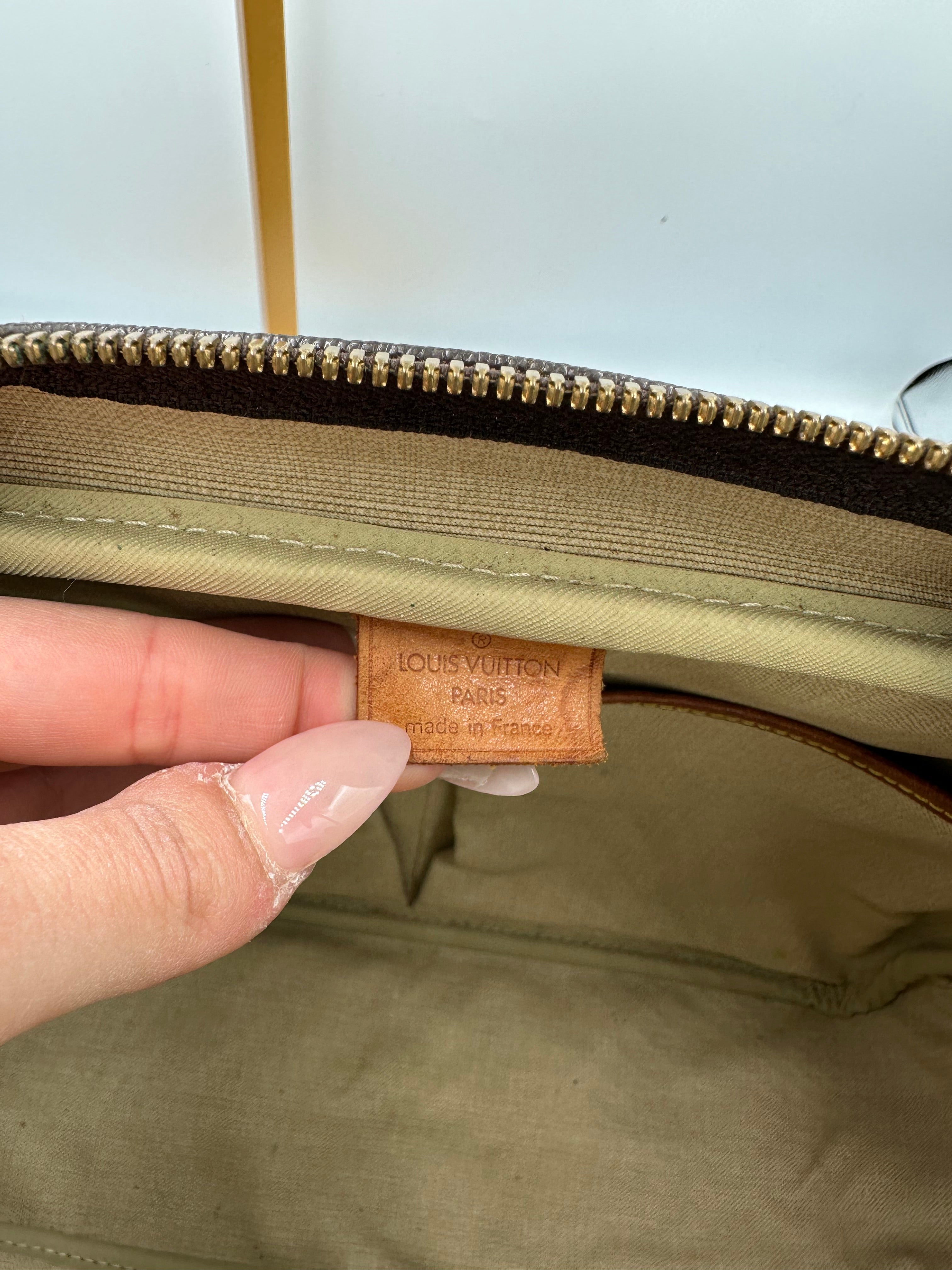 Vintage 90s Louis Vuitton Deauville monogram leather bag